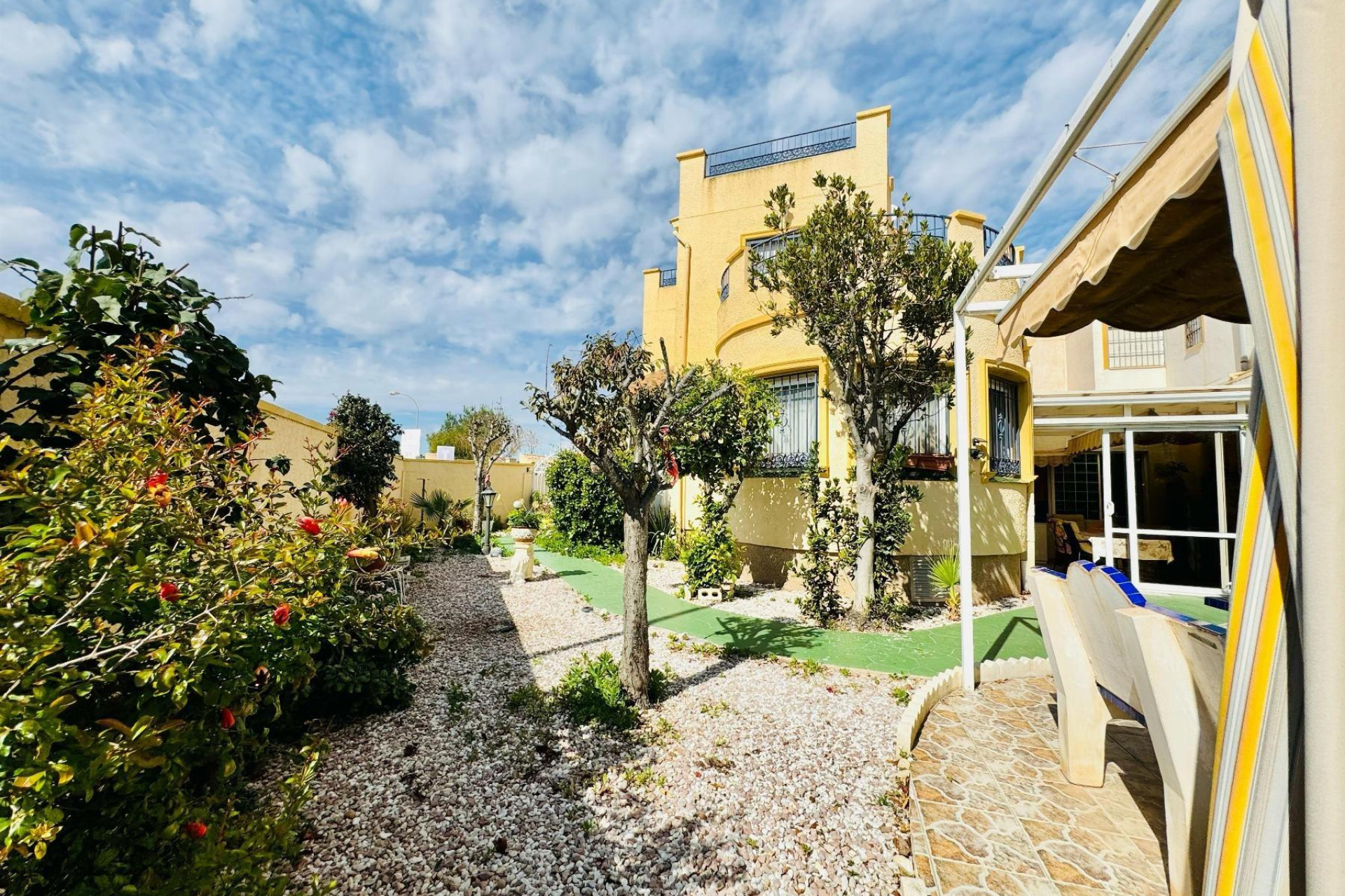 Resale - Villa - Orihuela Costa - La Florida