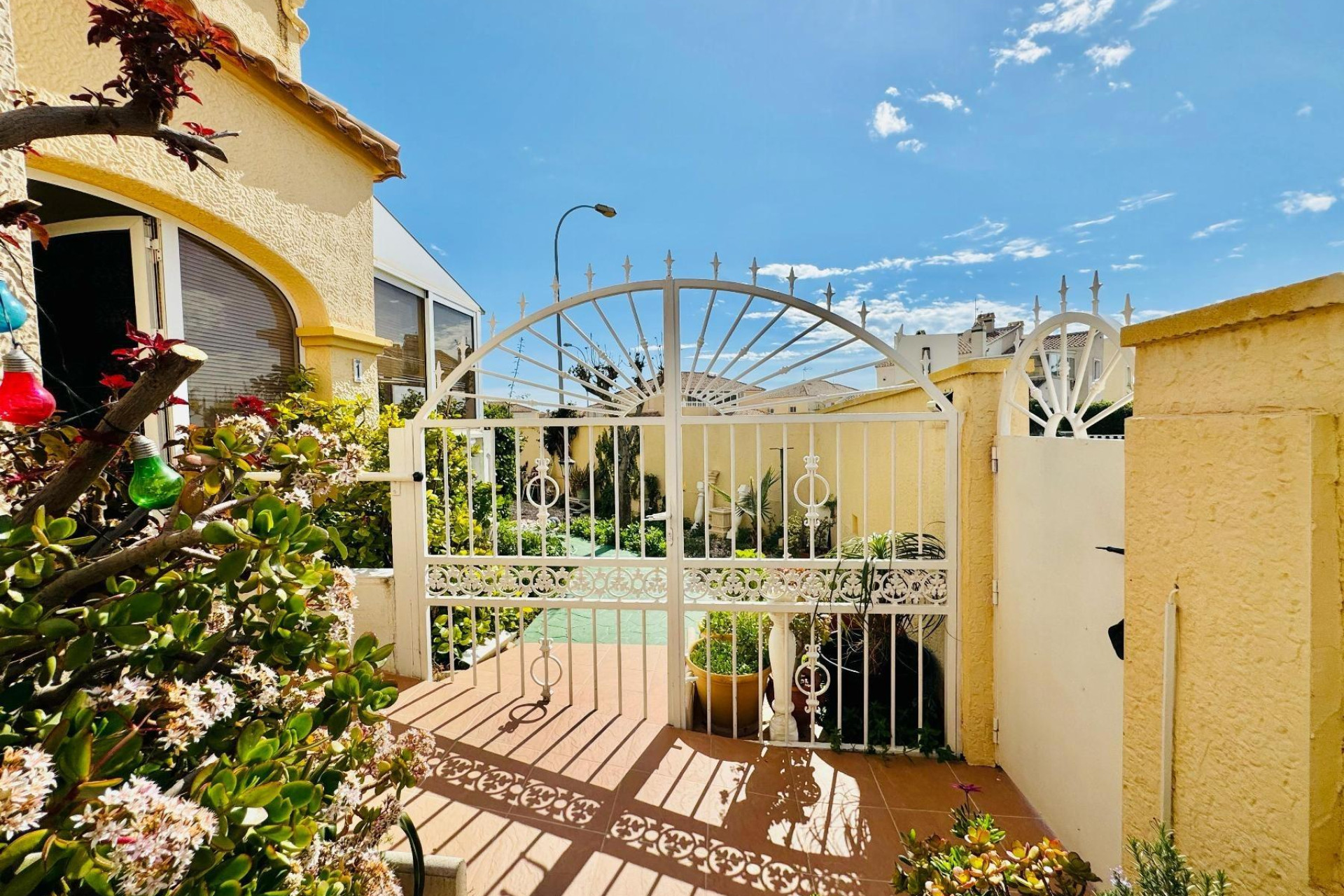 Resale - Villa - Orihuela Costa - La Florida