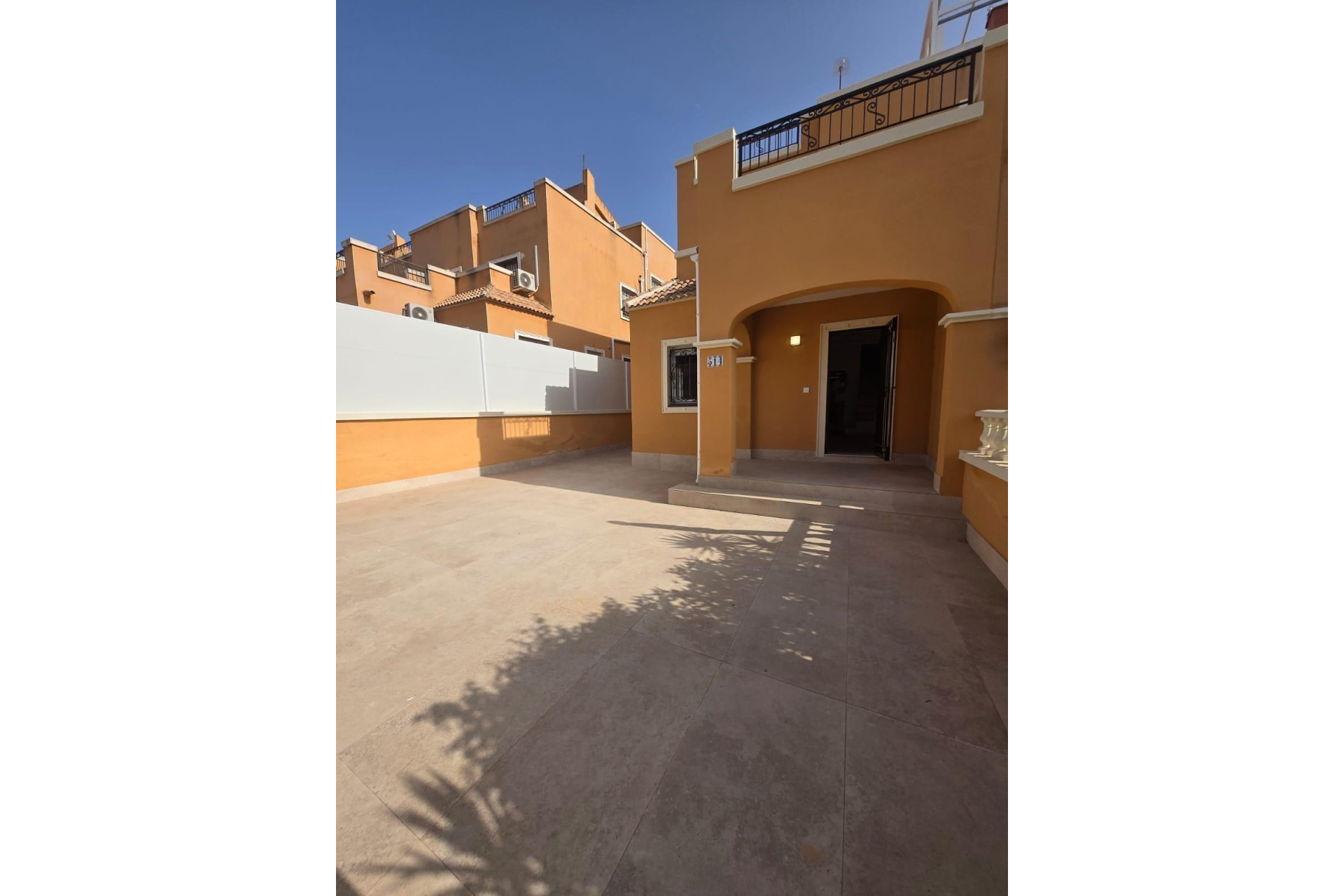 Resale - Villa - Orihuela Costa - La Florida