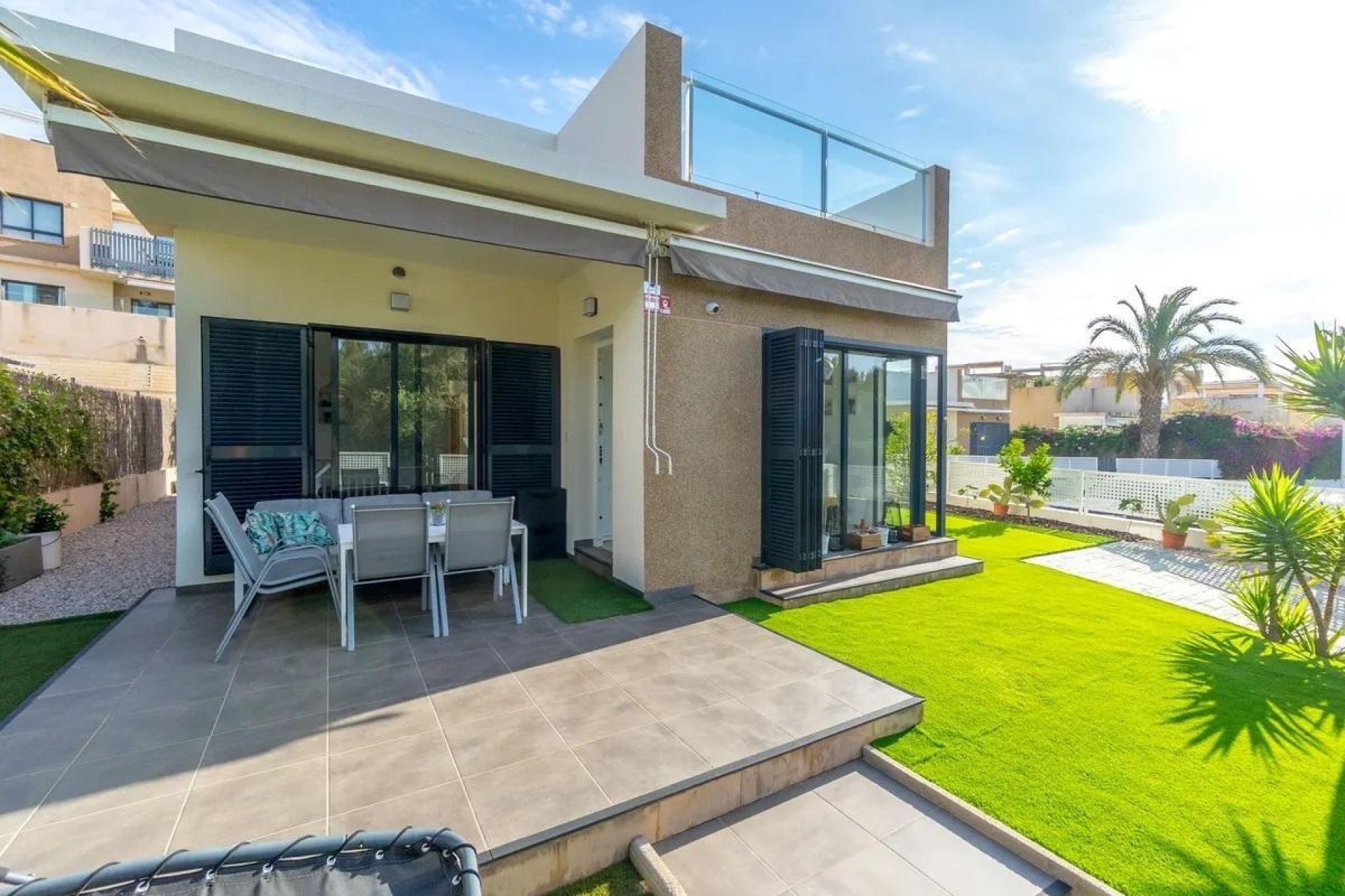 Resale - Villa - Orihuela Costa - La Zenia