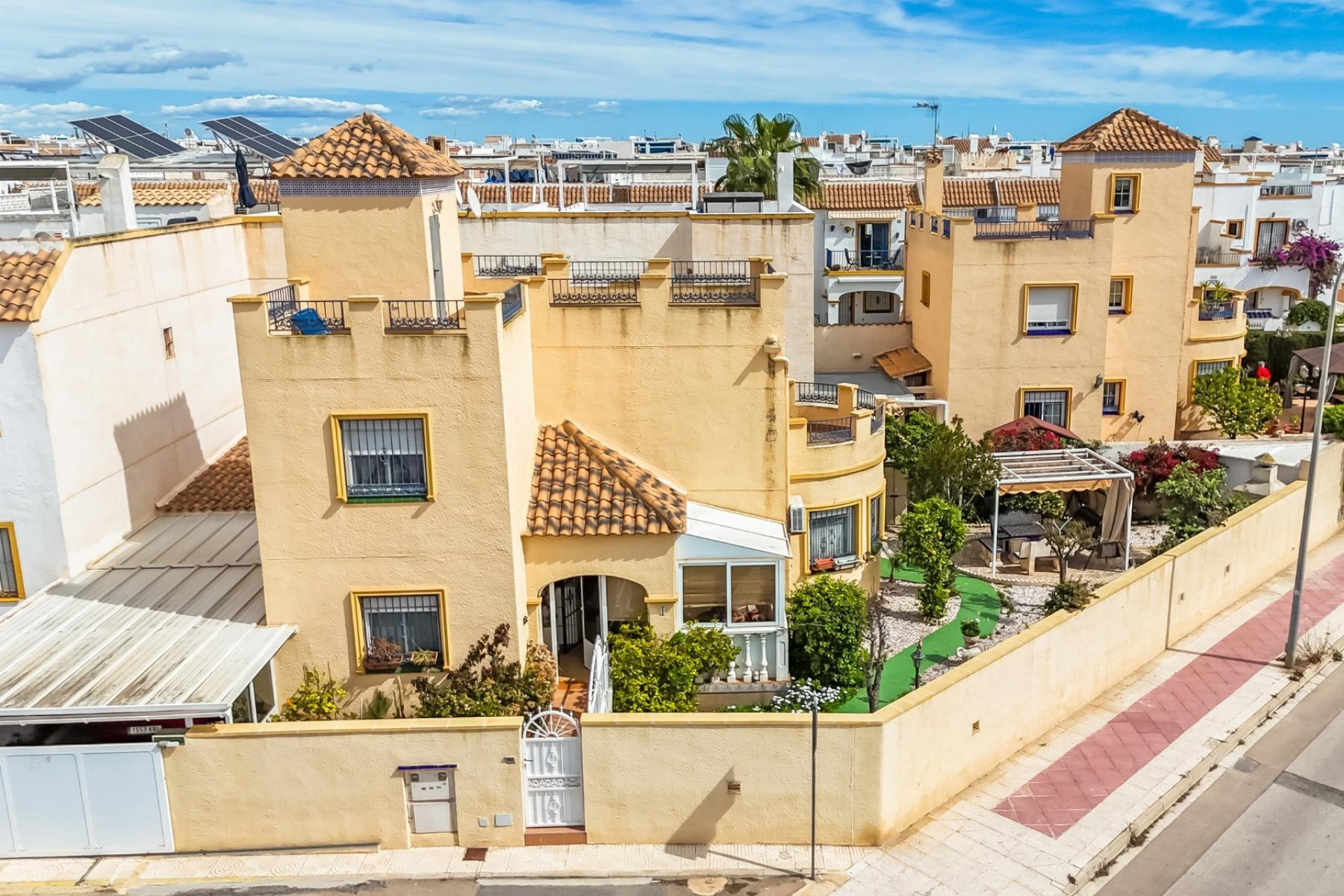 Resale - Villa - Orihuela Costa - La Zenia