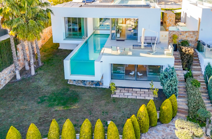 Resale - Villa - Orihuela Costa - Las Colinas Golf