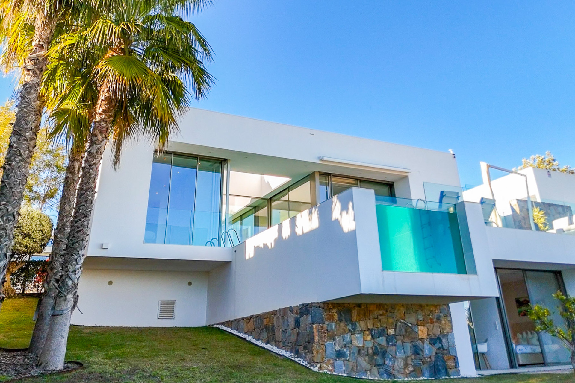 Resale - Villa - Orihuela Costa - Las Colinas Golf