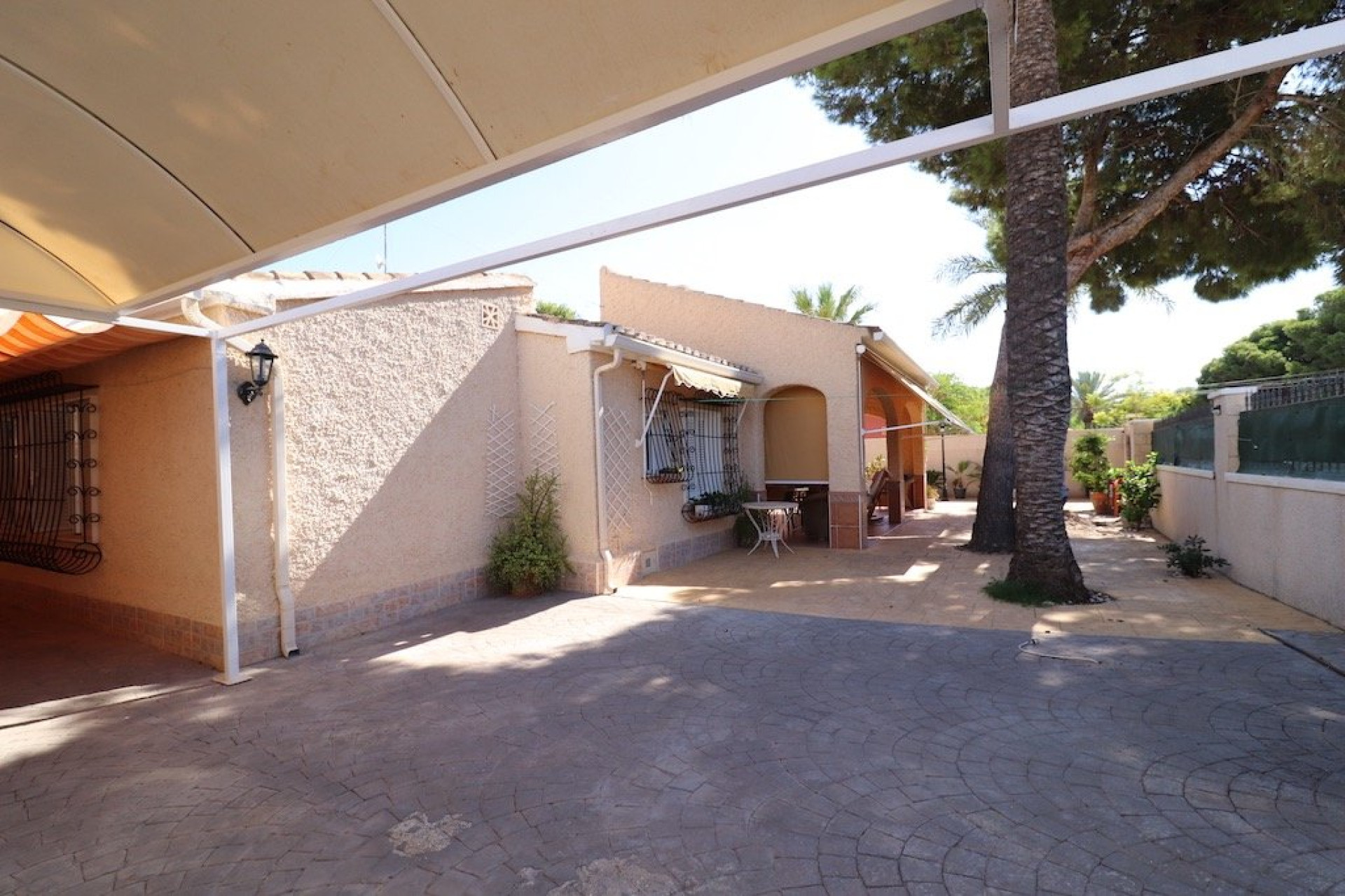 Resale - Villa - Orihuela Costa - Punta Prima