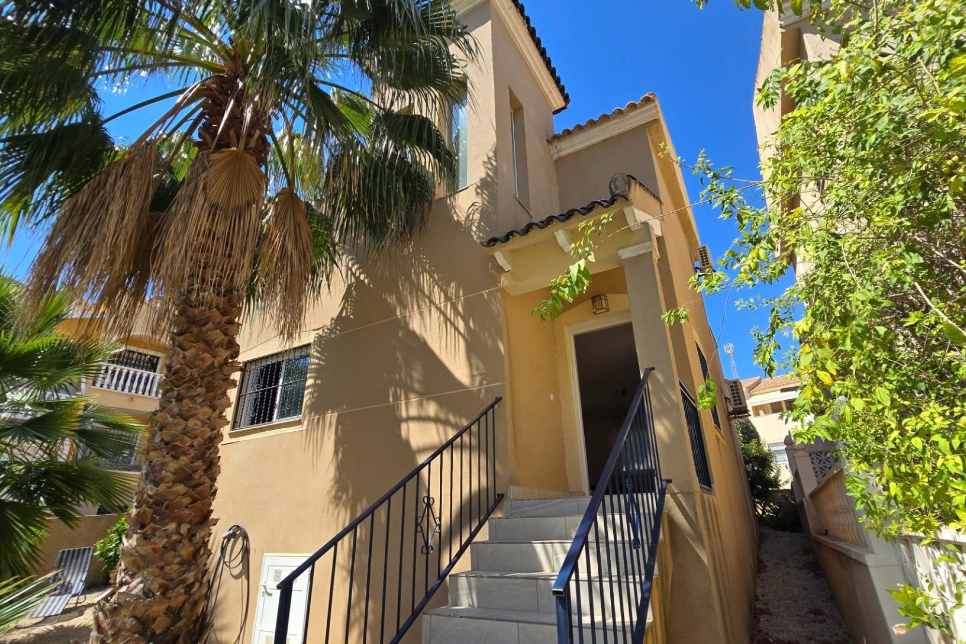 Resale - Villa - Orihuela Costa - Villamartín-Las Filipinas