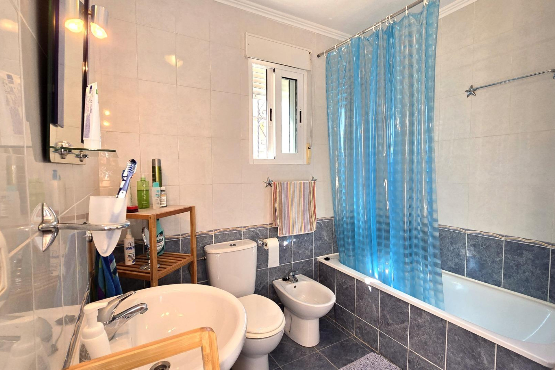 Resale - Villa - Orihuela Costa - Villamartín-Las Filipinas