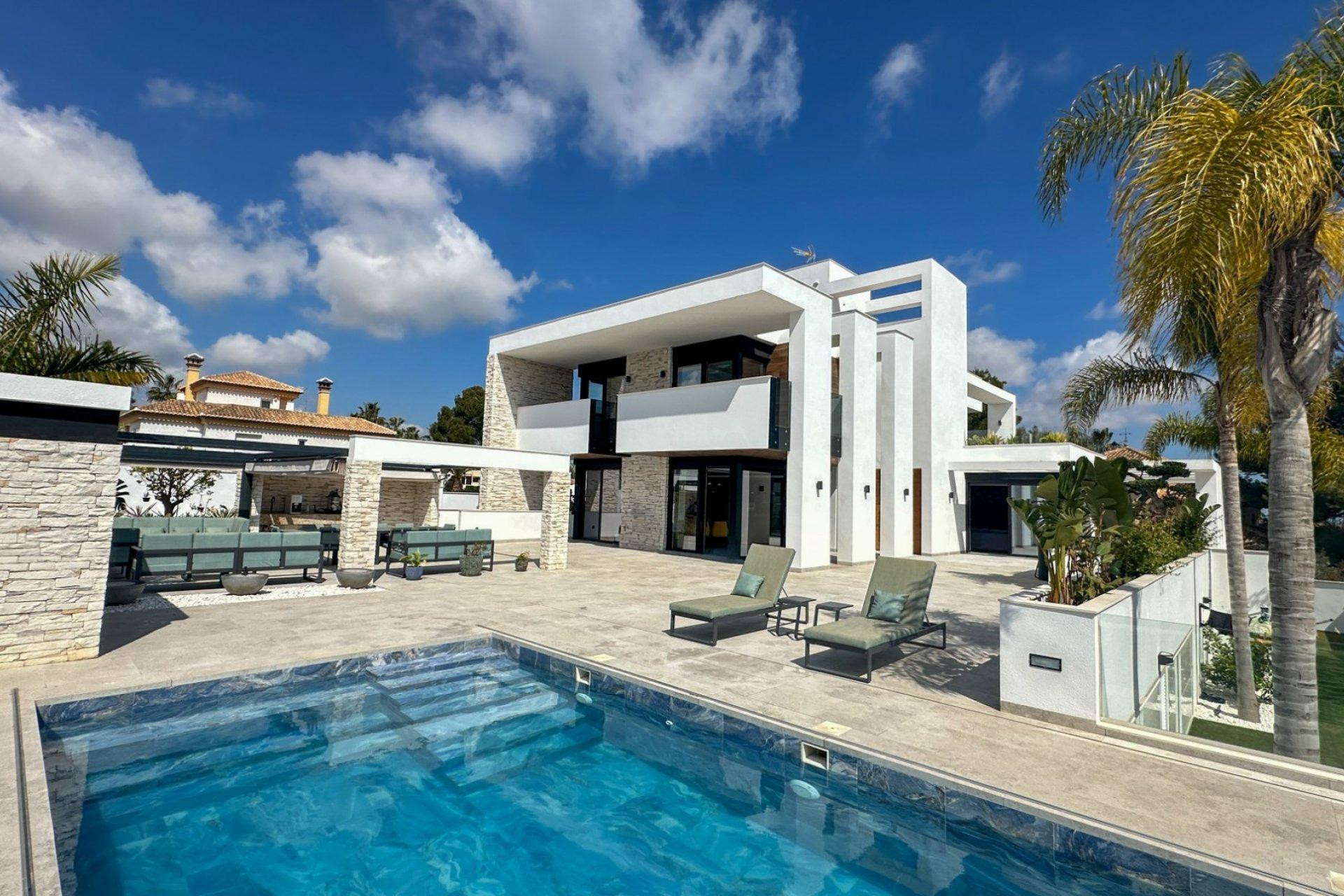 Resale - Villa - Orihuela Costa - Villamartín-Las Filipinas