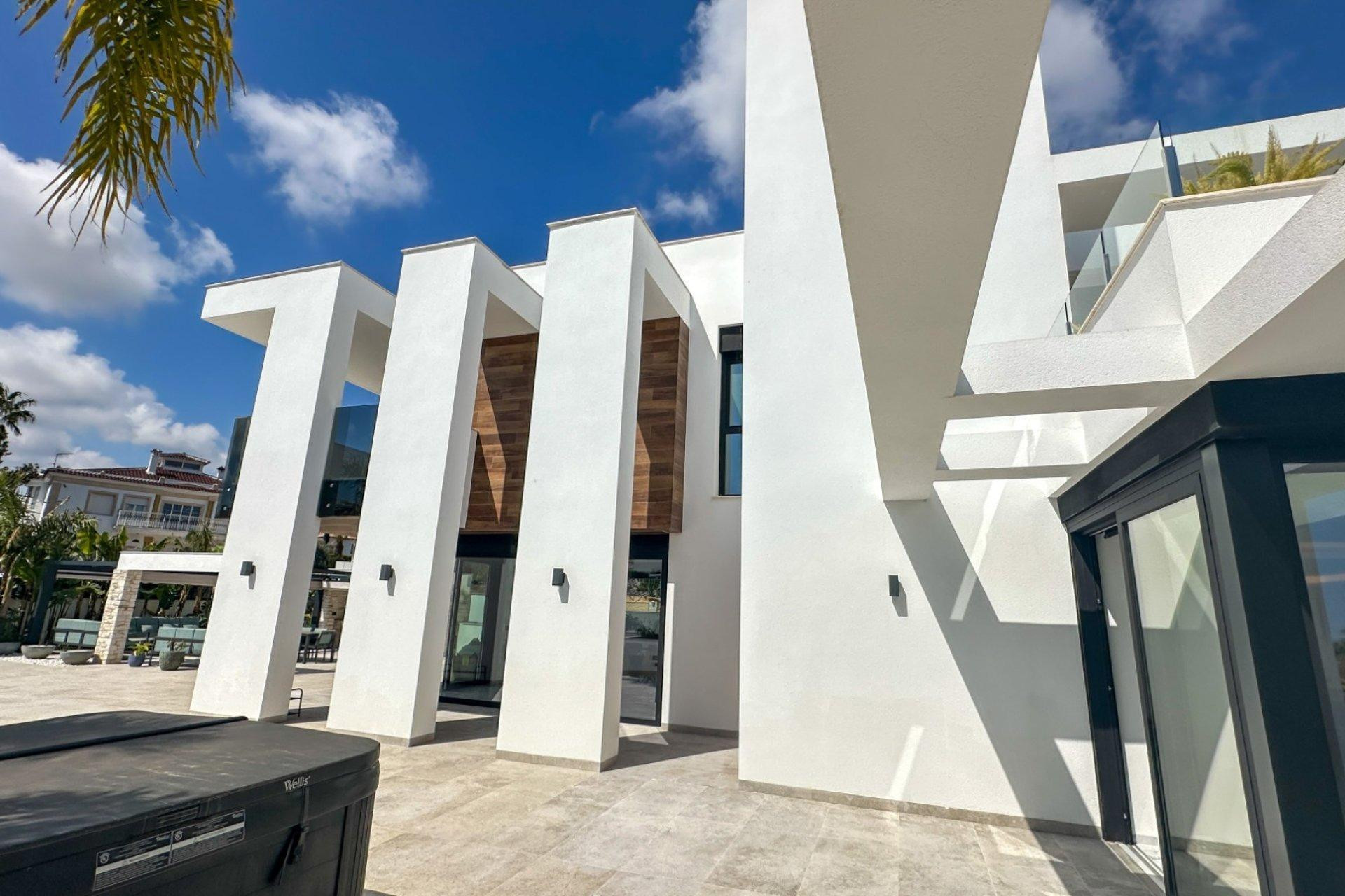 Resale - Villa - Orihuela Costa - Villamartín-Las Filipinas