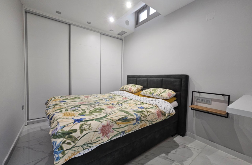 Resale - Villa - Orihuela Costa - Villamartin