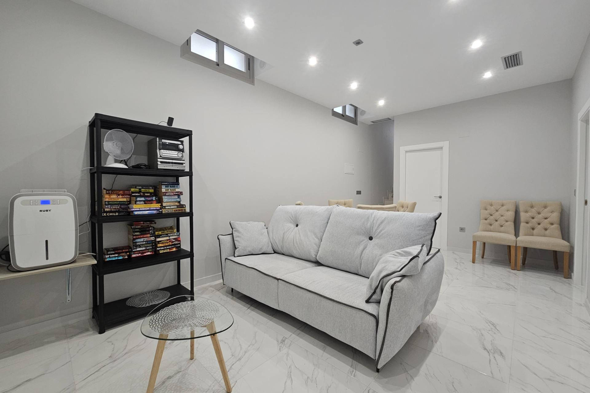 Resale - Villa - Orihuela Costa - Villamartin