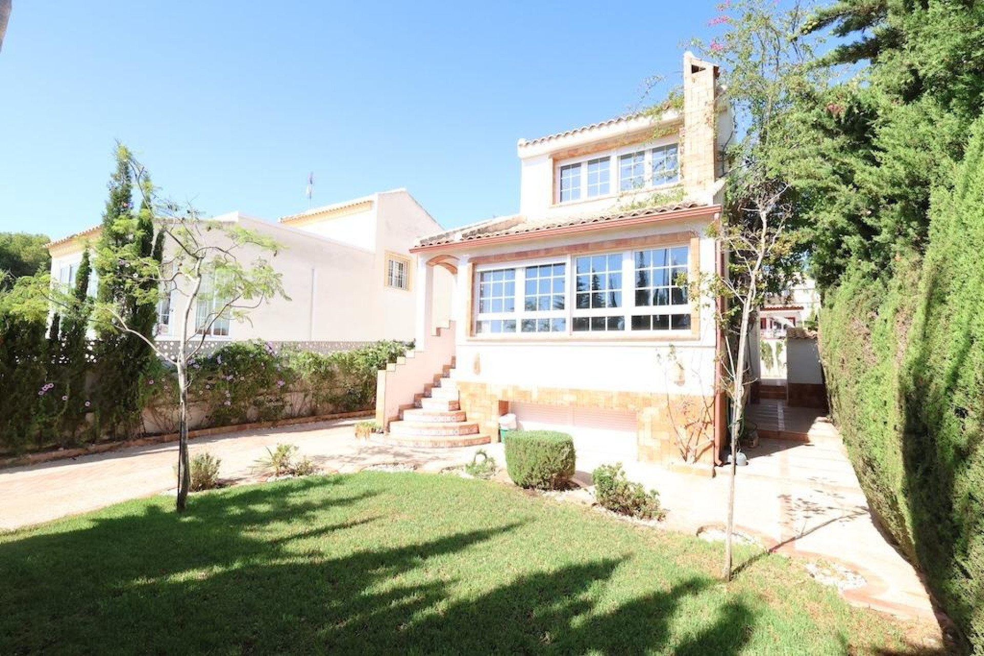 Resale - Villa - Orihuela Costa - Villamartin