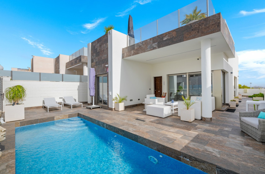 Resale - Villa - Orihuela Costa - Villamartín