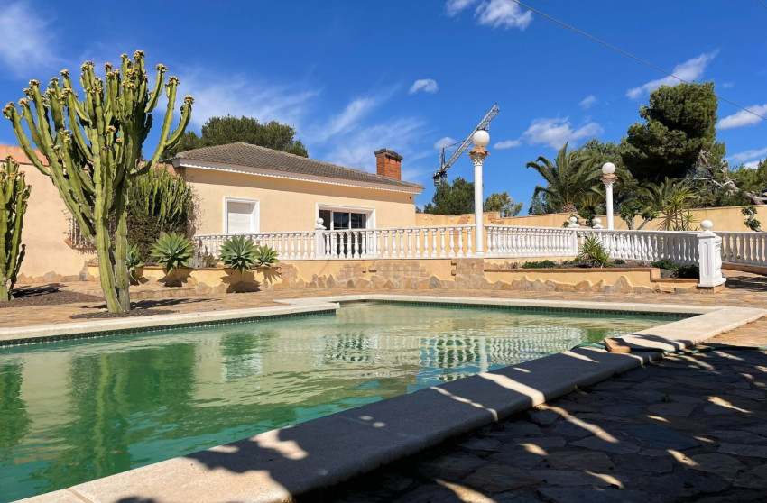 Resale - Villa - Orihuela Costa - Villamartín