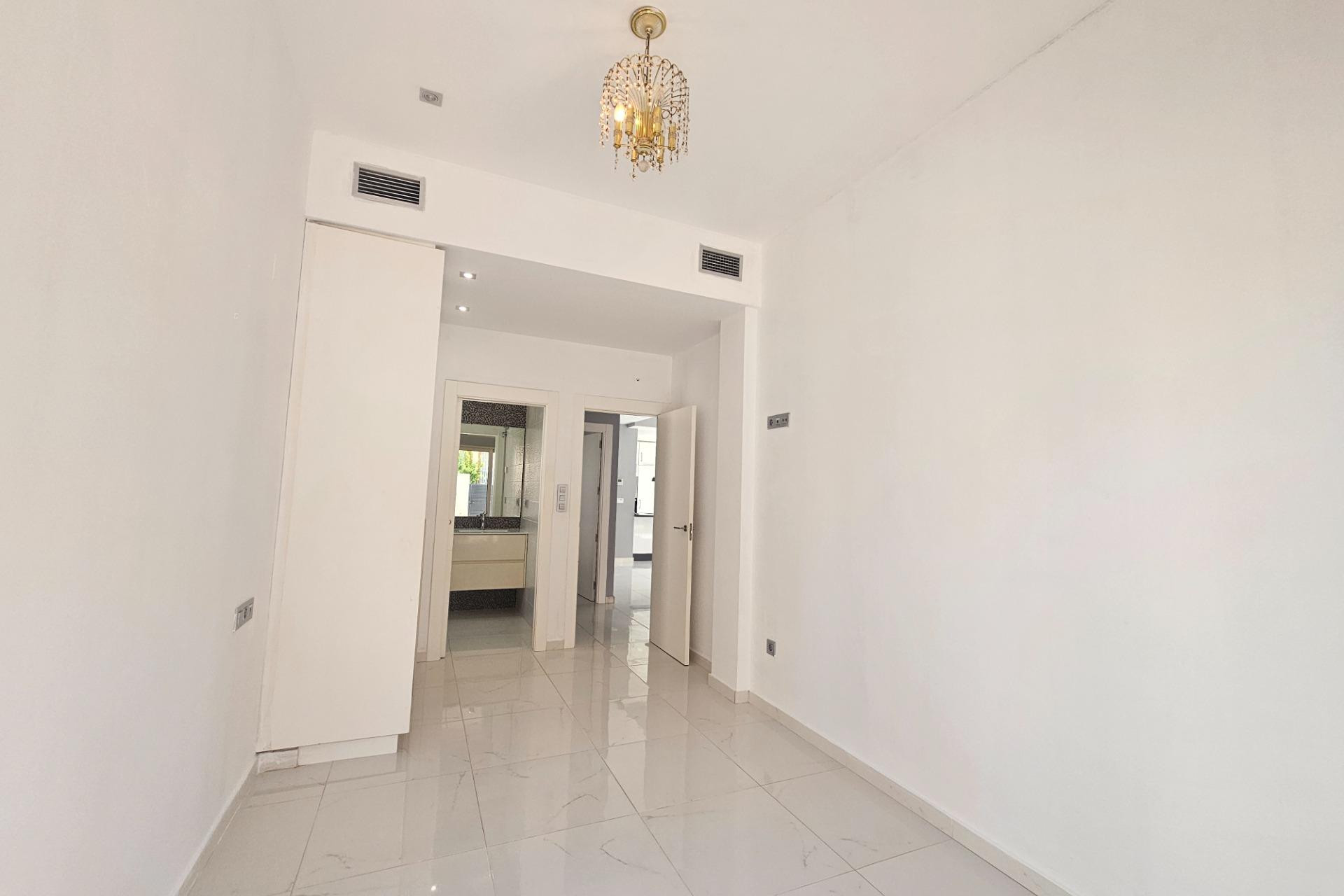 Resale - Villa - Orihuela - La Matanza