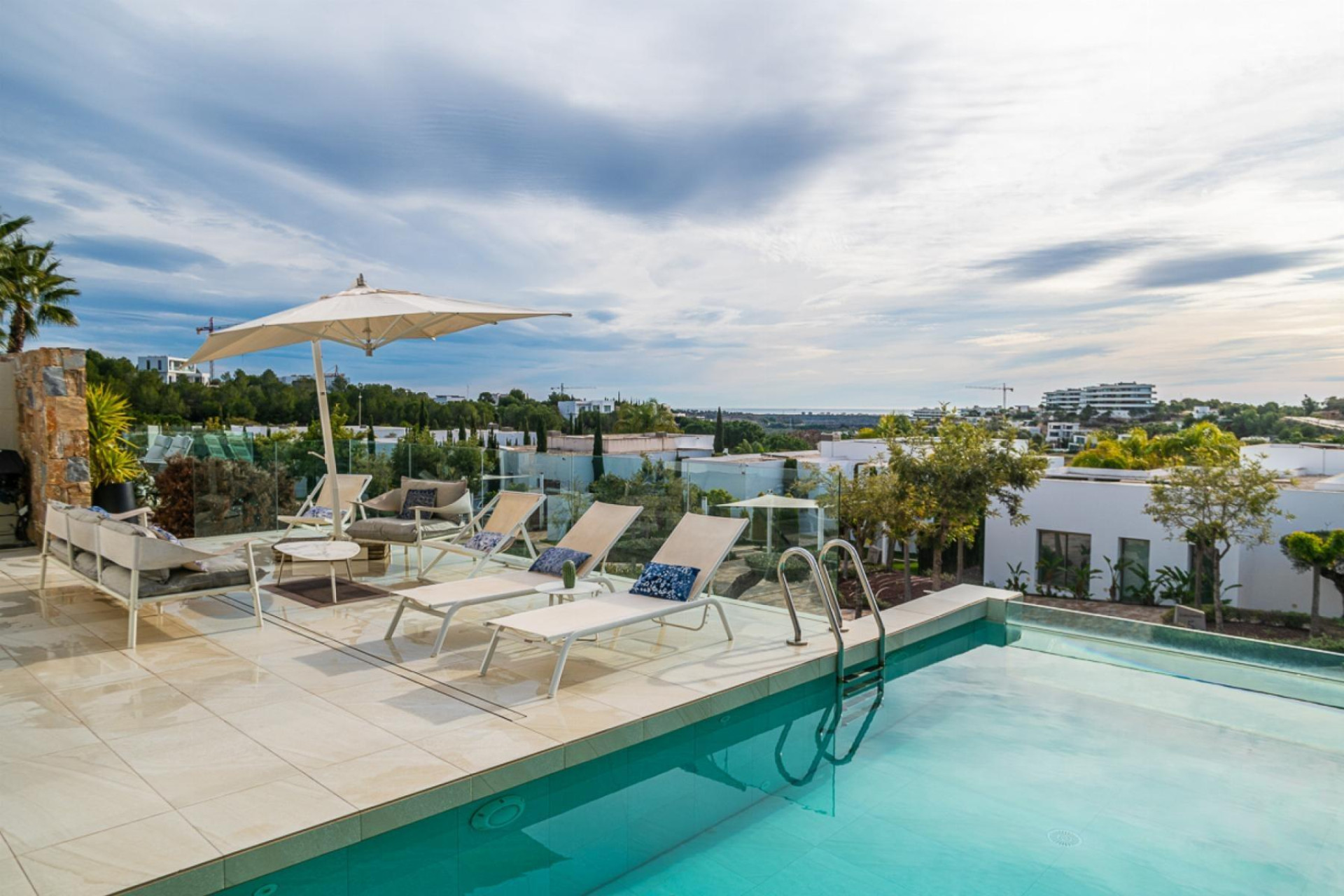 Resale - Villa - Orihuela - Las Colinas Golf