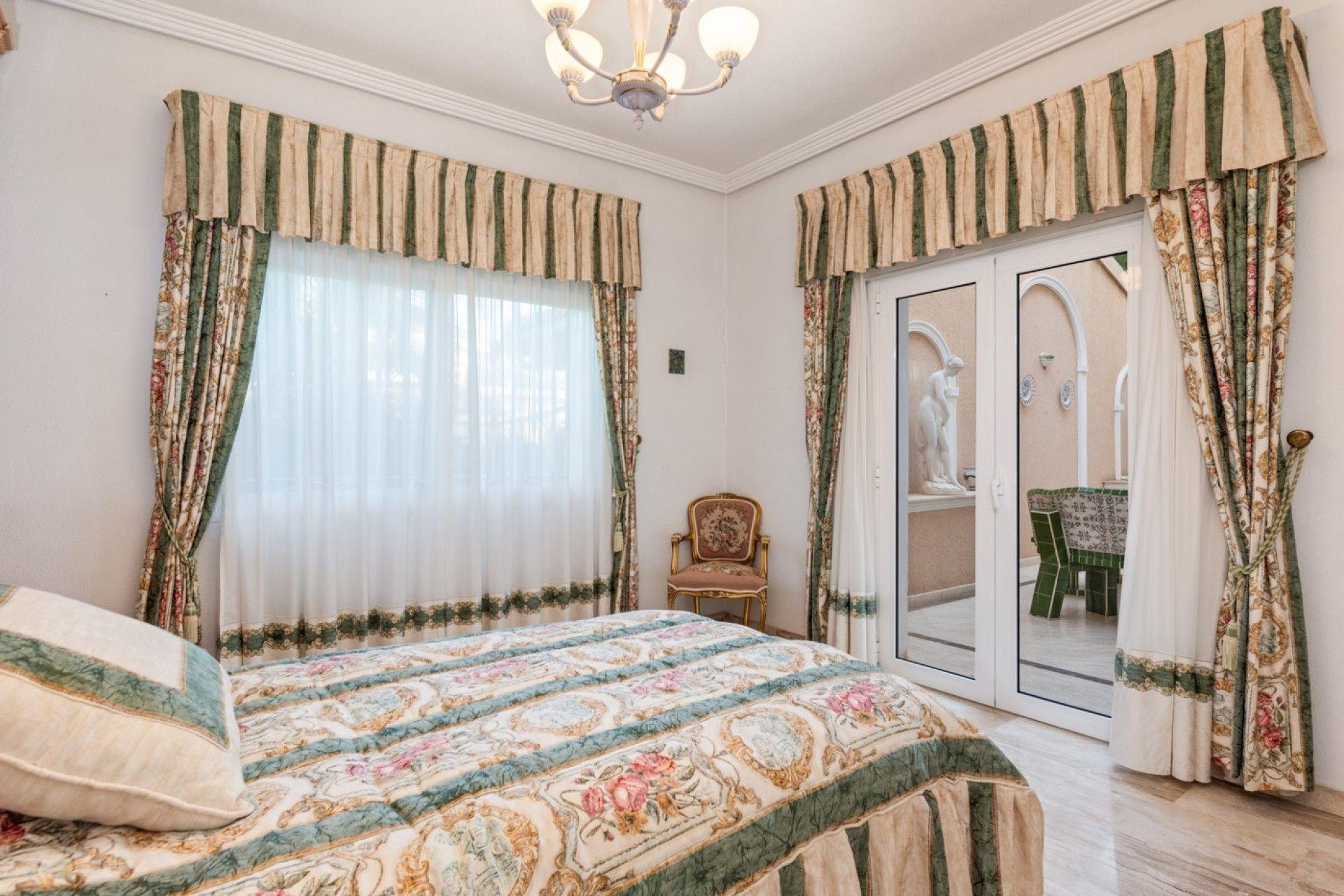 Resale - Villa - Rojales - Centro de la Ciudad Quesada