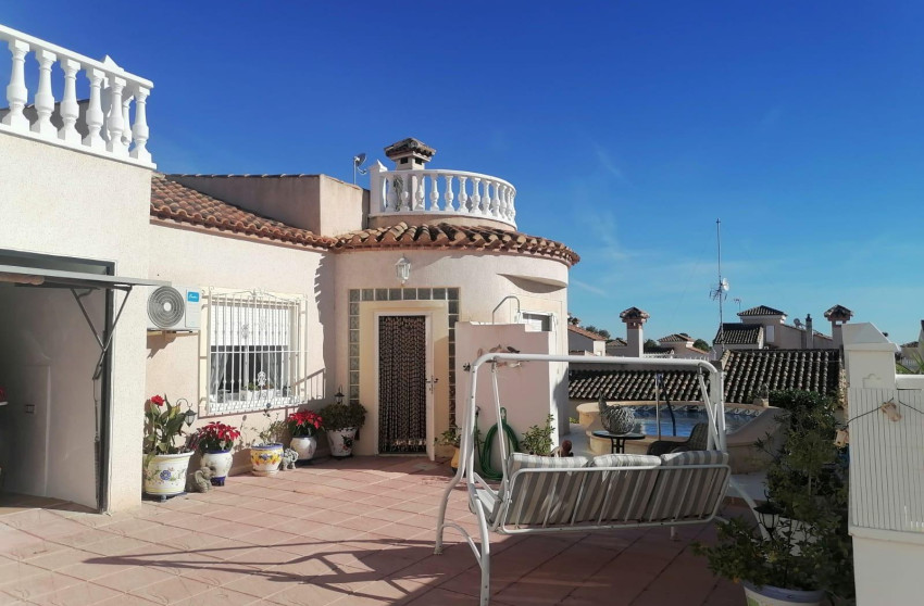 Resale - Villa - San Miguel de Salinas - Centro