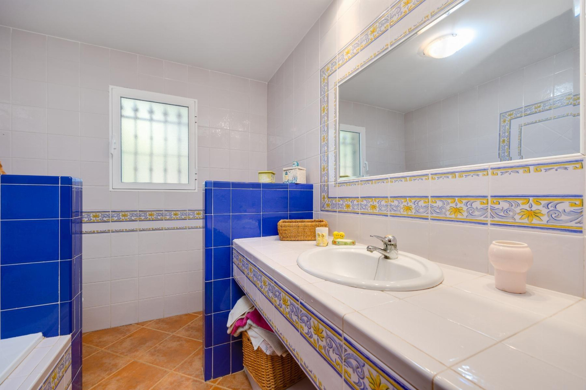 Resale - Villa - San Miguel de Salinas - Ciudad de las Comunicaciones