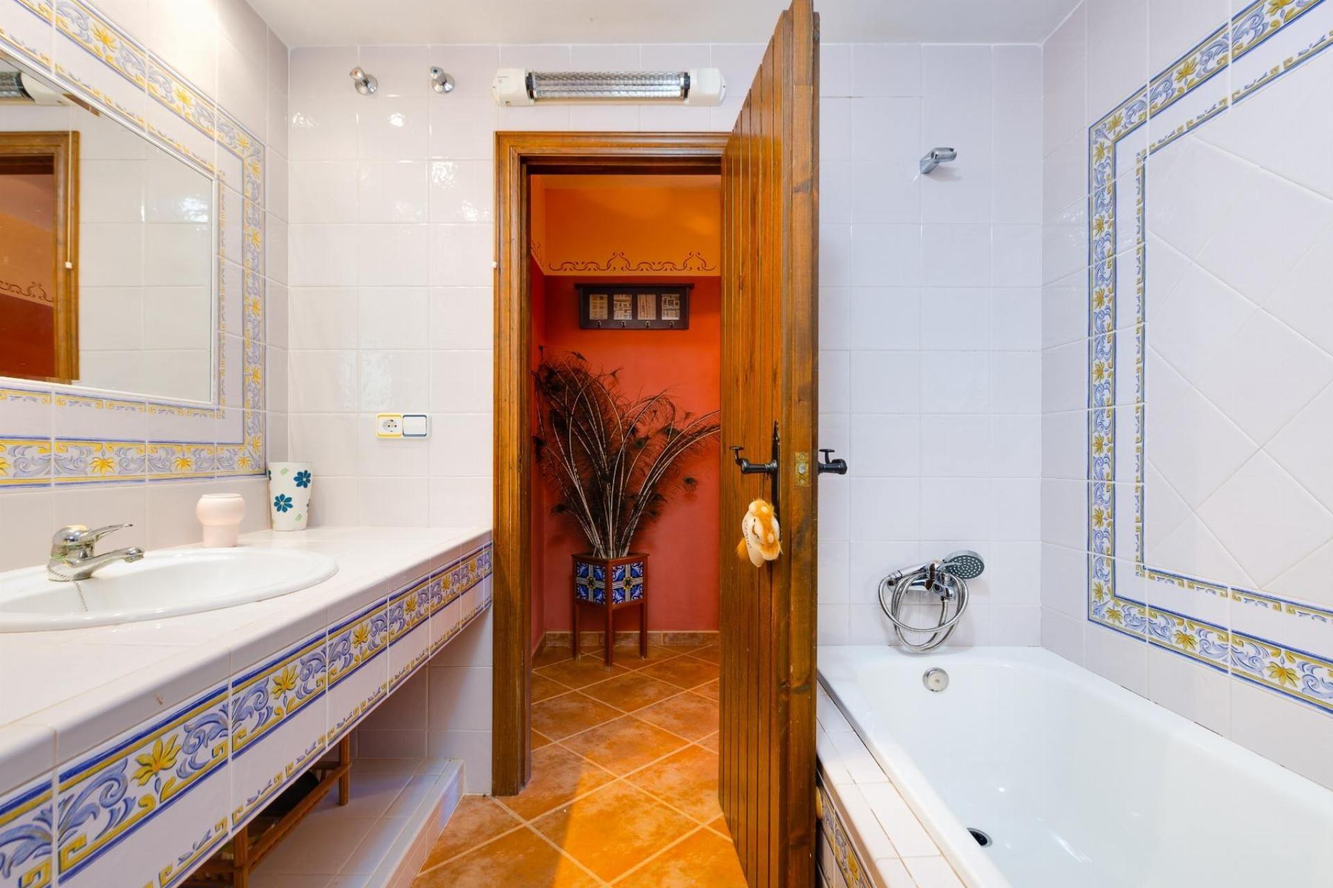 Resale - Villa - San Miguel de Salinas - Ciudad de las Comunicaciones