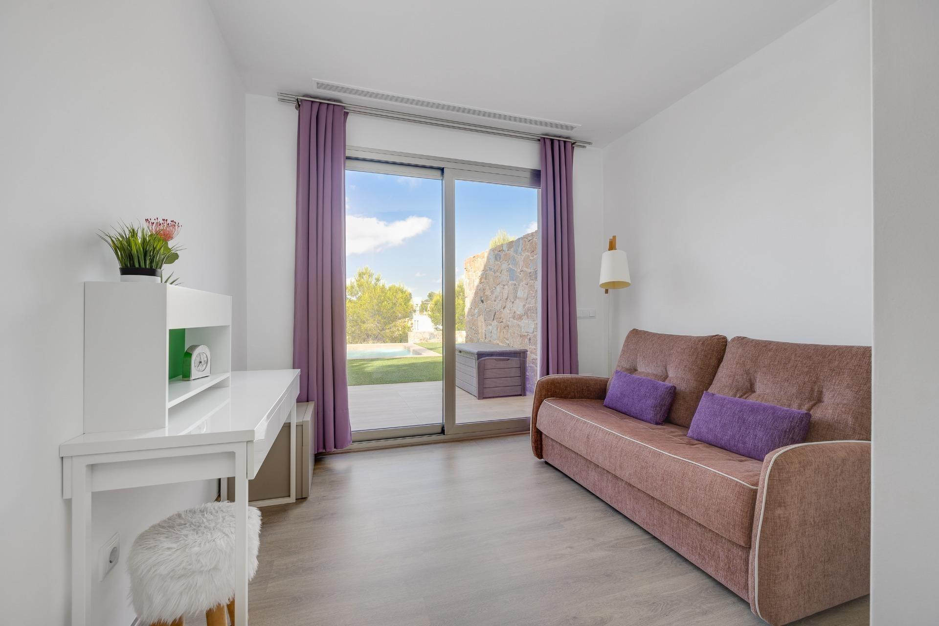 Resale - Villa - San Miguel de Salinas - Pueblo 9
