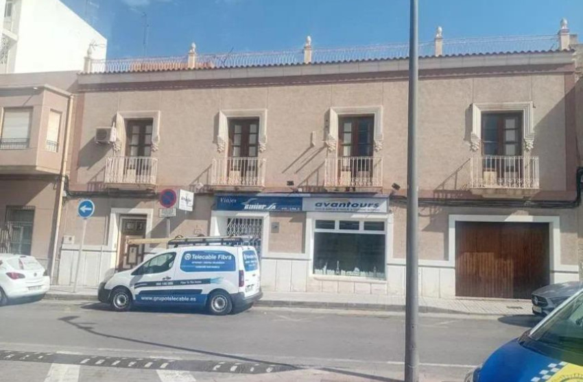 Resale - Villa - Santa Pola - Playa Levante