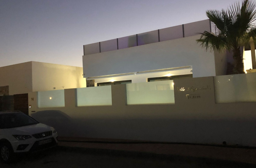 Resale - Villa - Santiago de la Ribera - Dos Mares