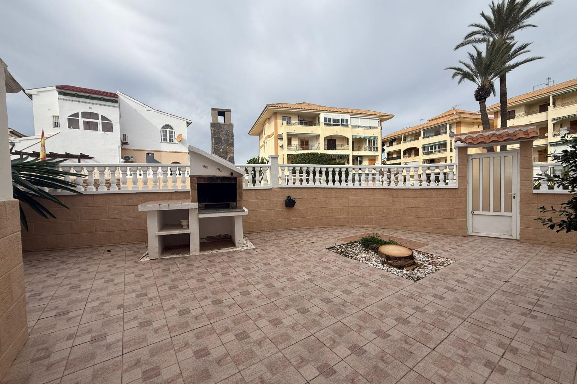 Resale - Villa - Torrevieja - Acequion