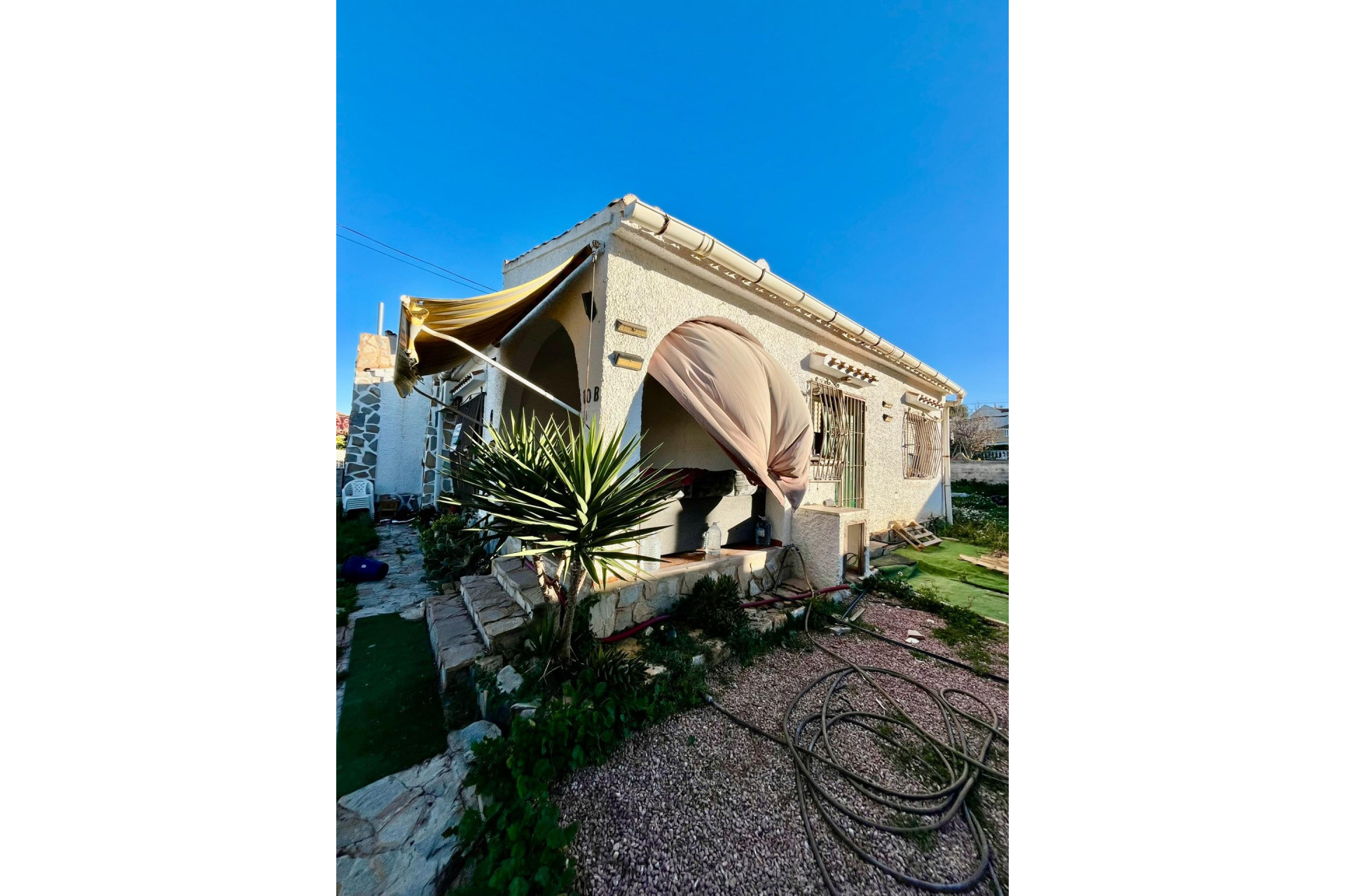 Resale - Villa - Torrevieja - Aguas Nuevas