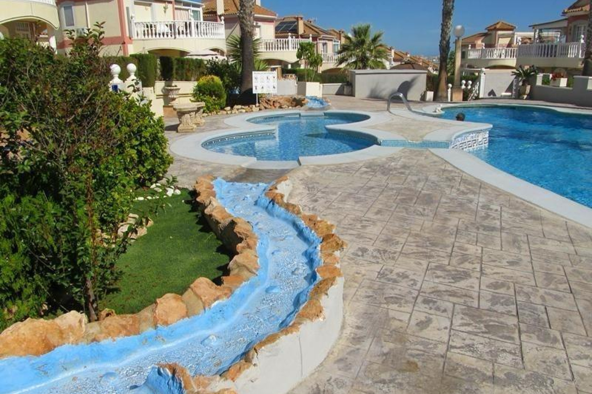 Resale - Villa - Torrevieja - Aguas Nuevas