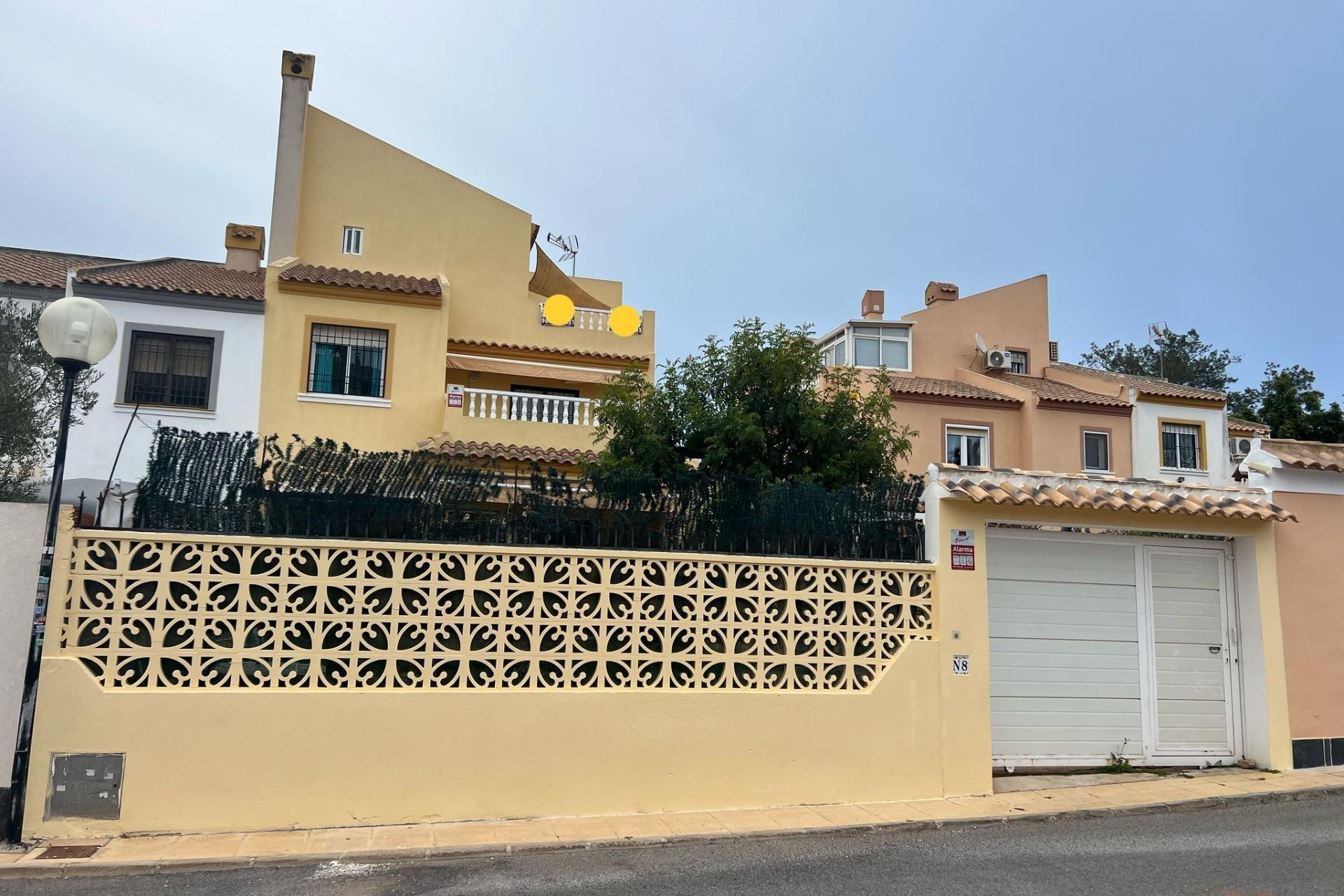 Resale - Villa - Torrevieja - Calas blanca
