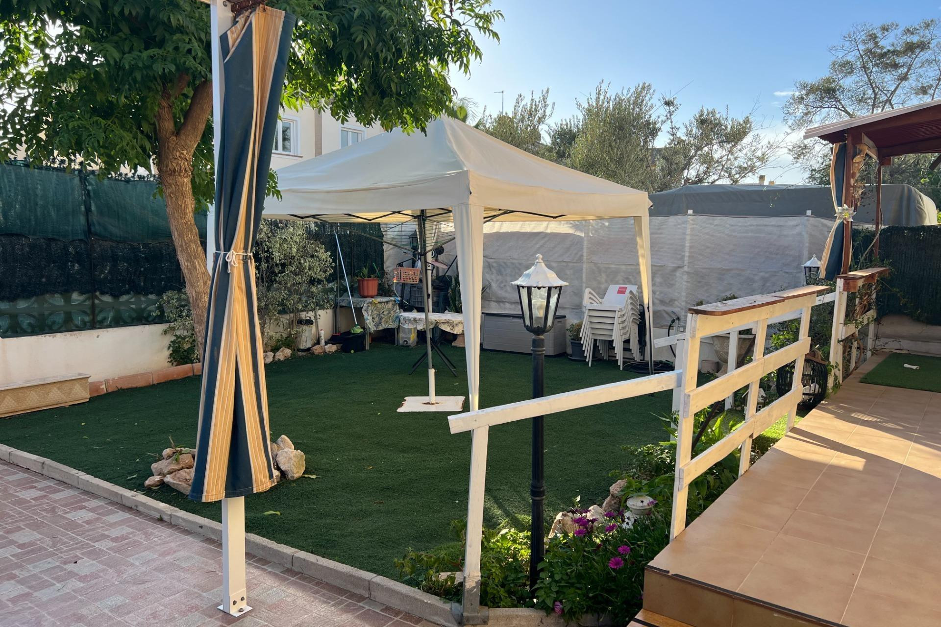 Resale - Villa - Torrevieja - Calas blanca