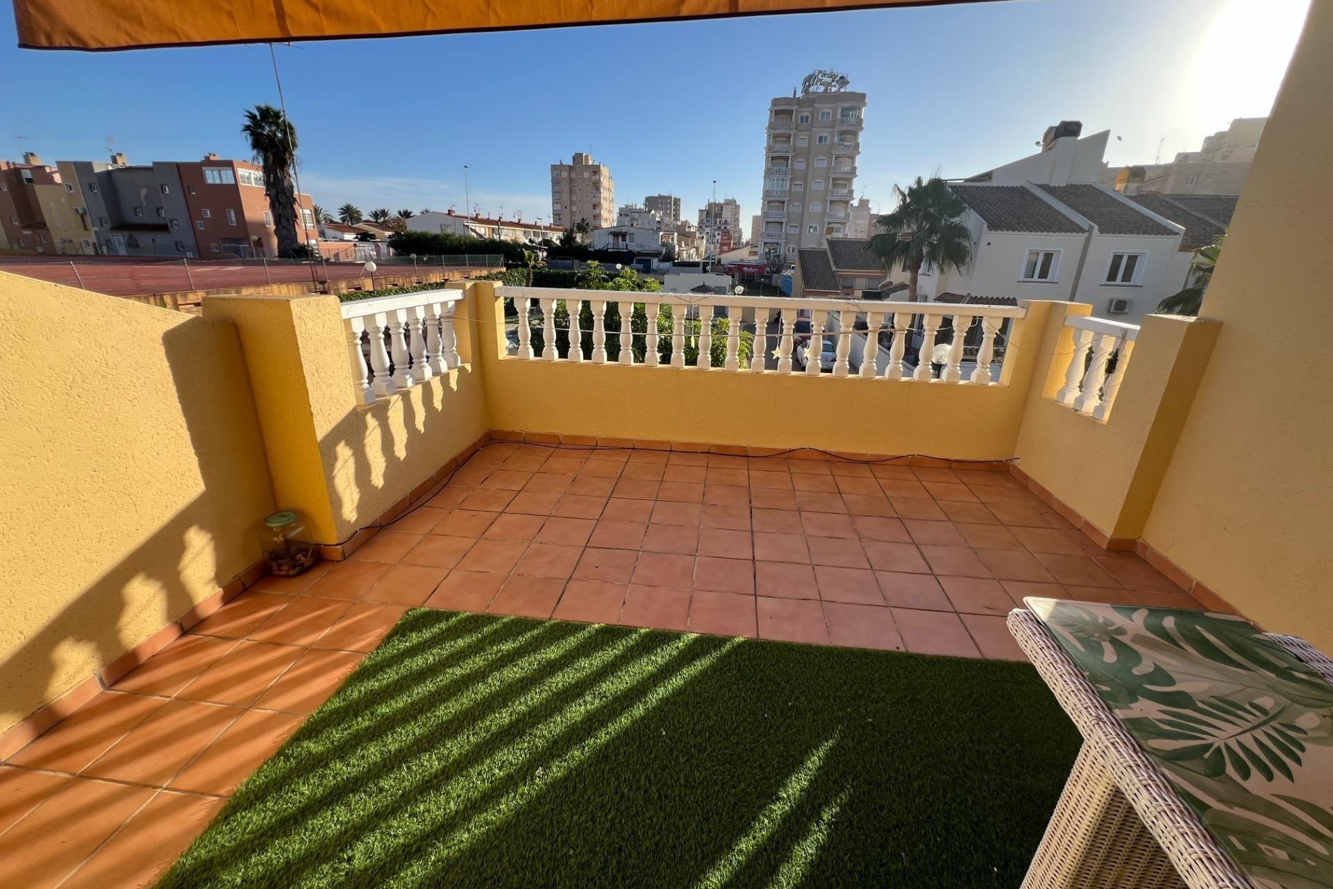 Resale - Villa - Torrevieja - Calas blanca