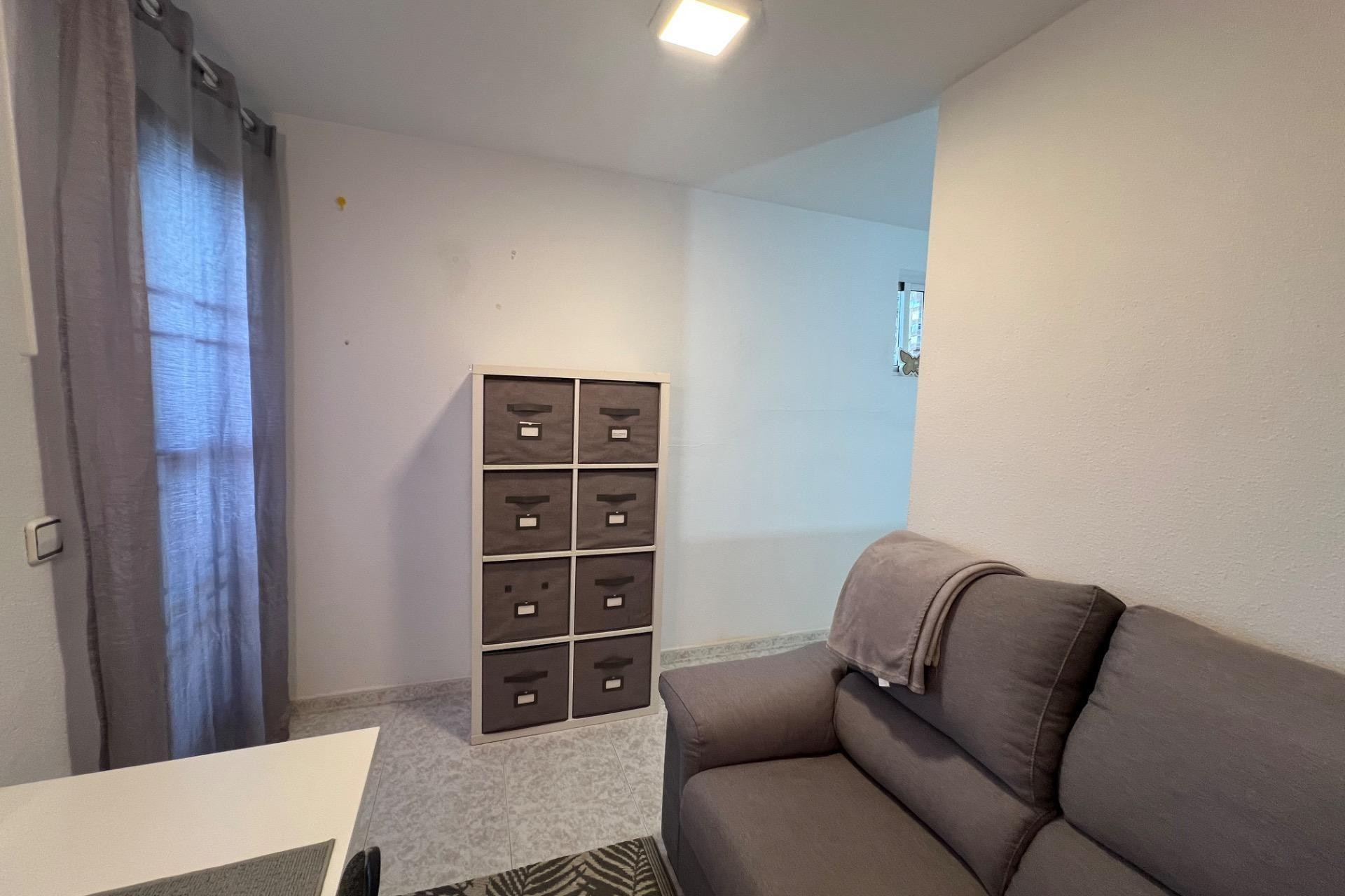 Resale - Villa - Torrevieja - Calas blanca