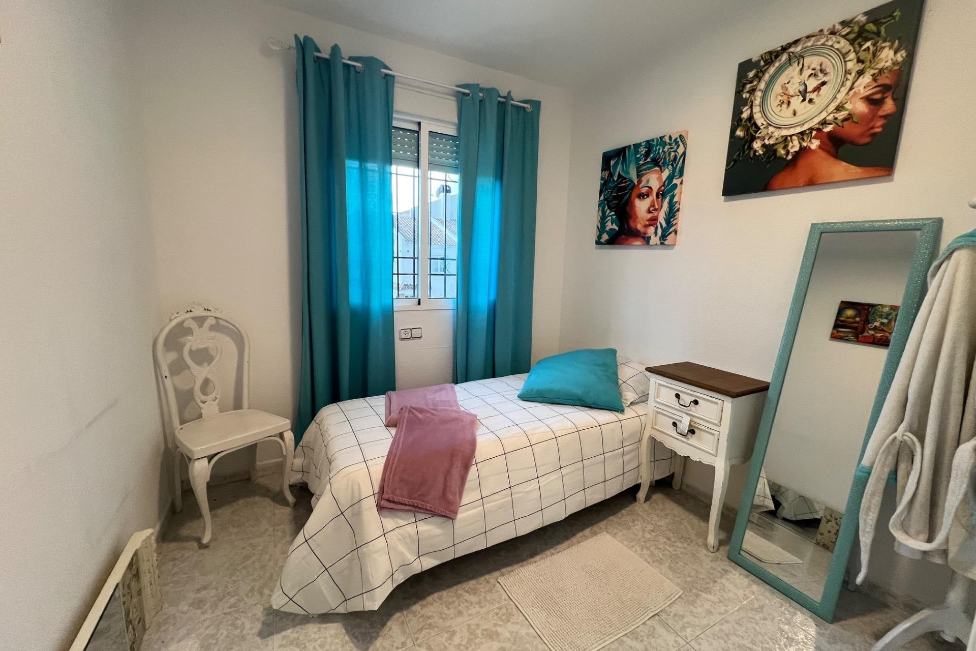 Resale - Villa - Torrevieja - Calas blanca