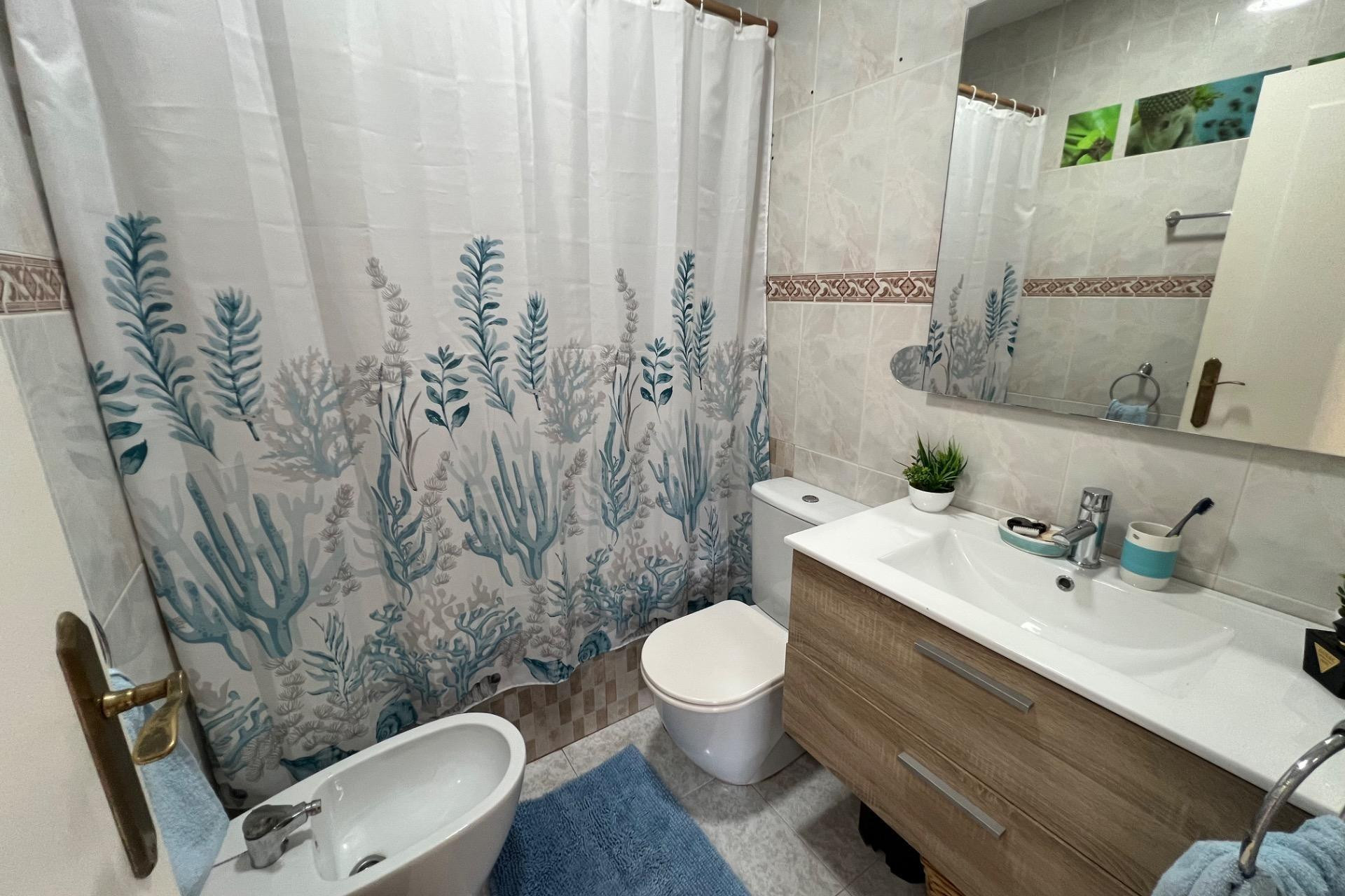 Resale - Villa - Torrevieja - Calas blanca