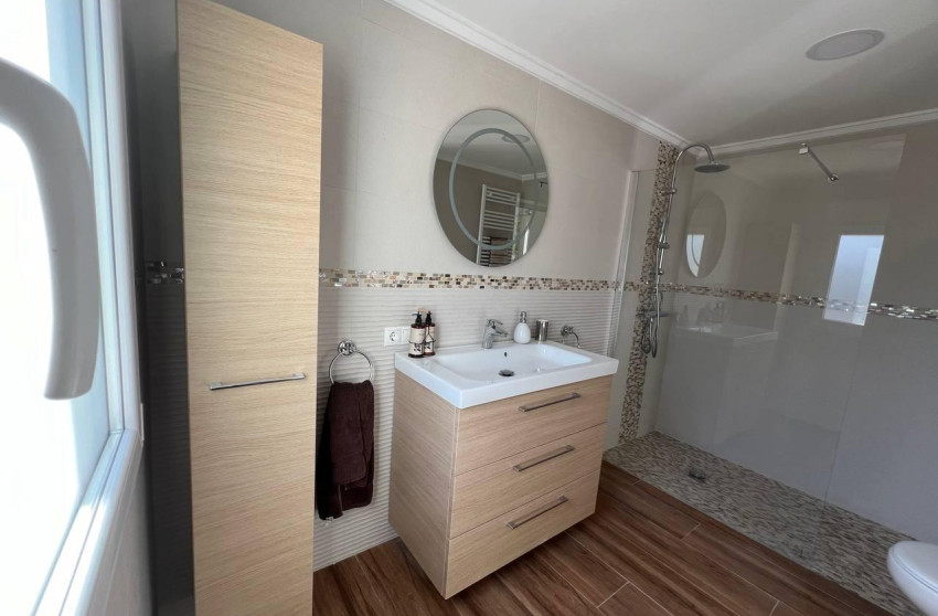 Resale - Villa - Torrevieja - Centro