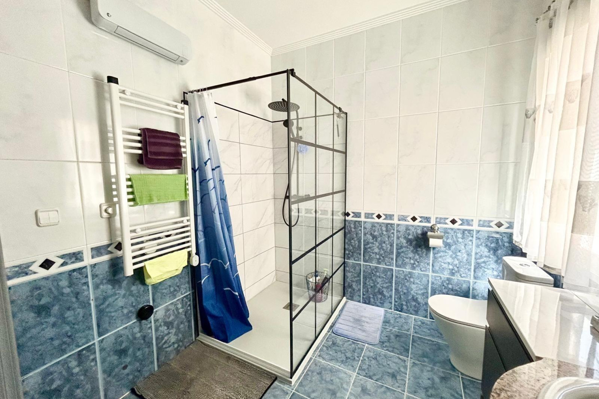 Resale - Villa - Torrevieja - El chaparral