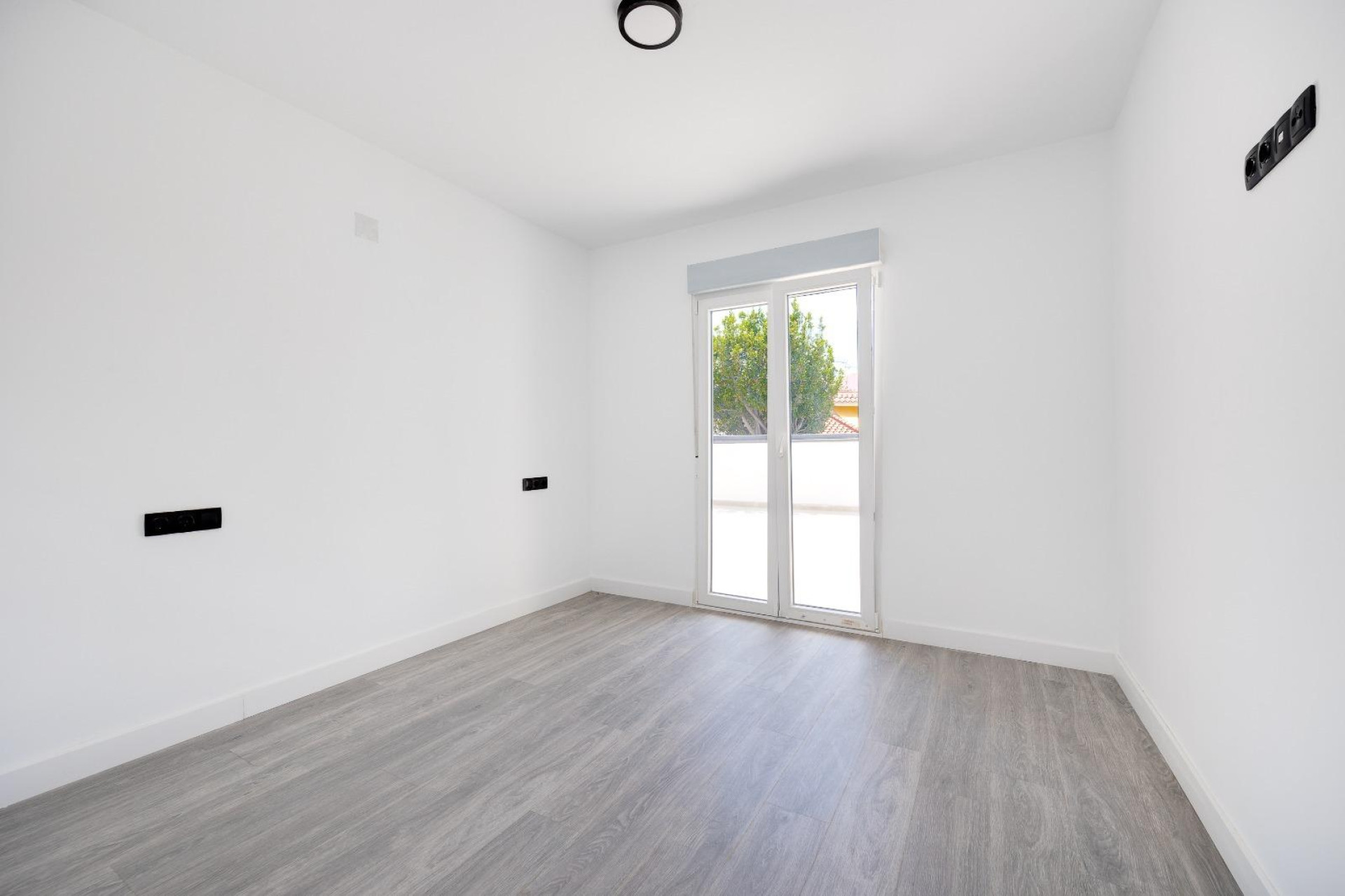 Resale - Villa - Torrevieja - El limonar