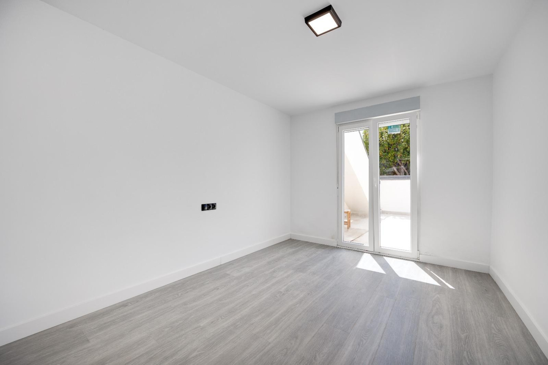 Resale - Villa - Torrevieja - El limonar