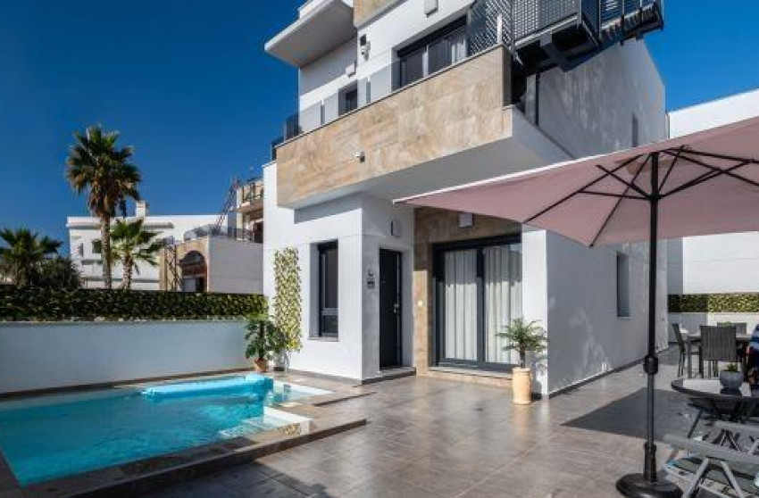 Resale - Villa - Torrevieja - El limonar