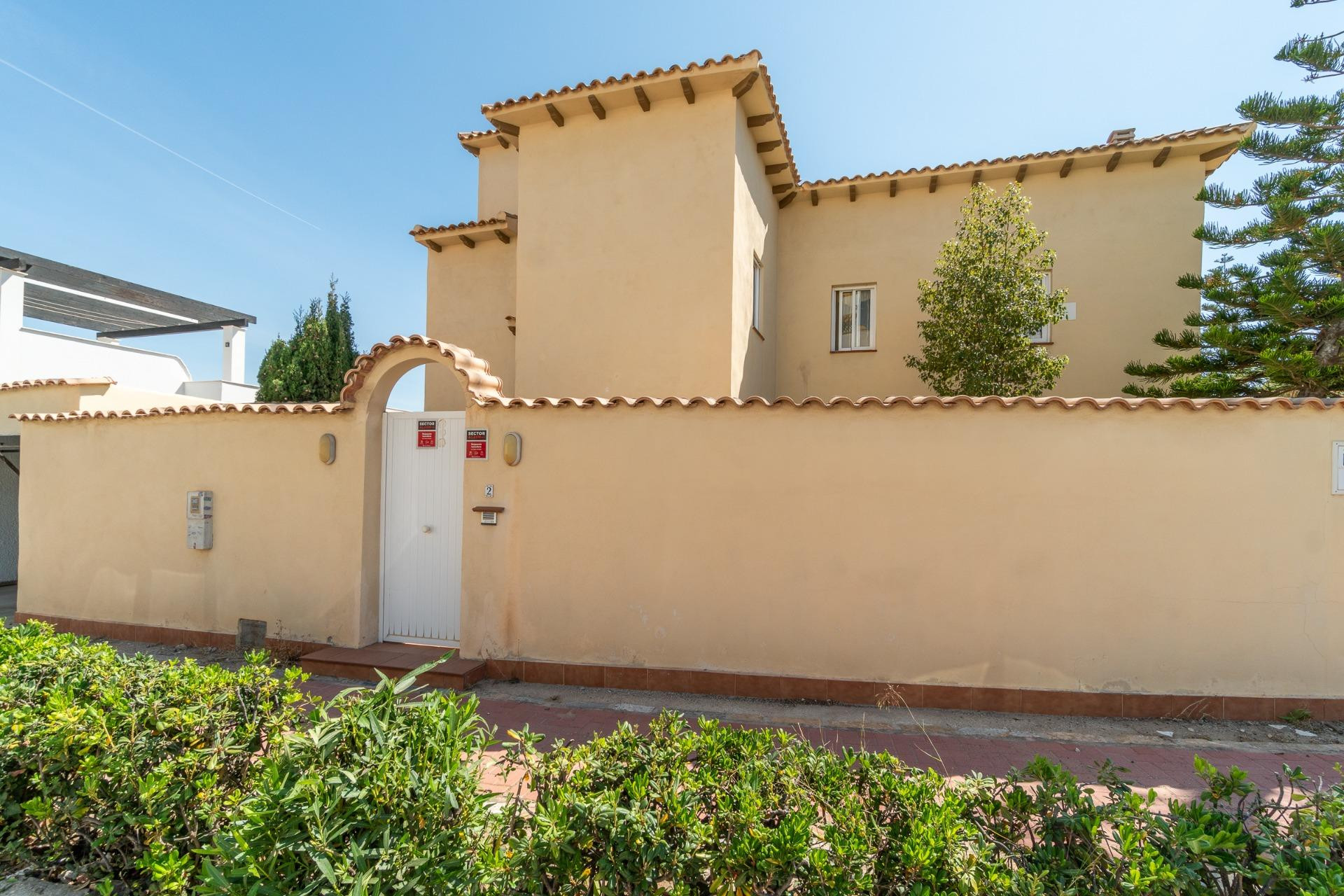 Resale - Villa - Torrevieja - La Mata