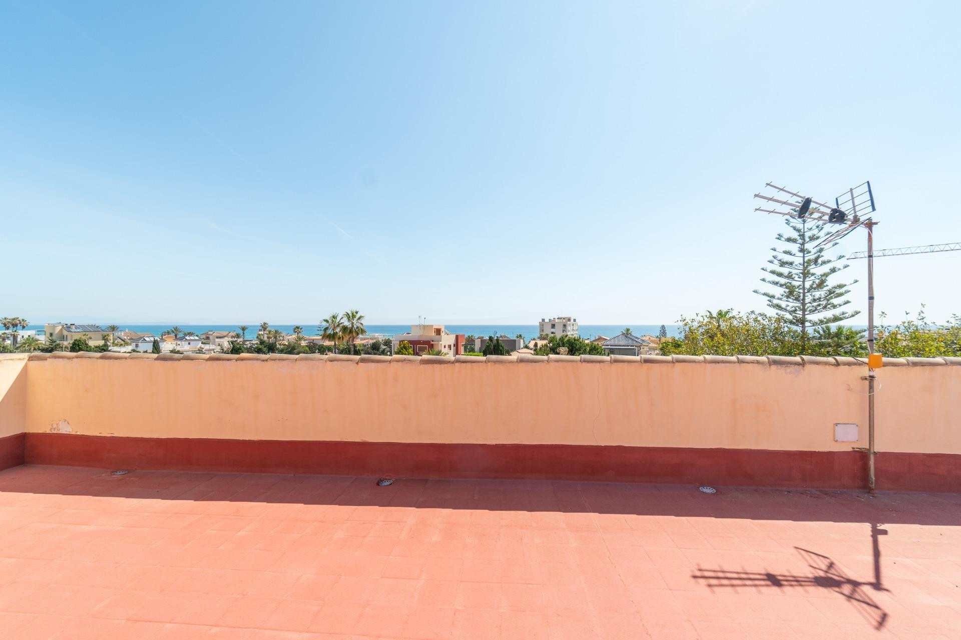 Resale - Villa - Torrevieja - La Mata