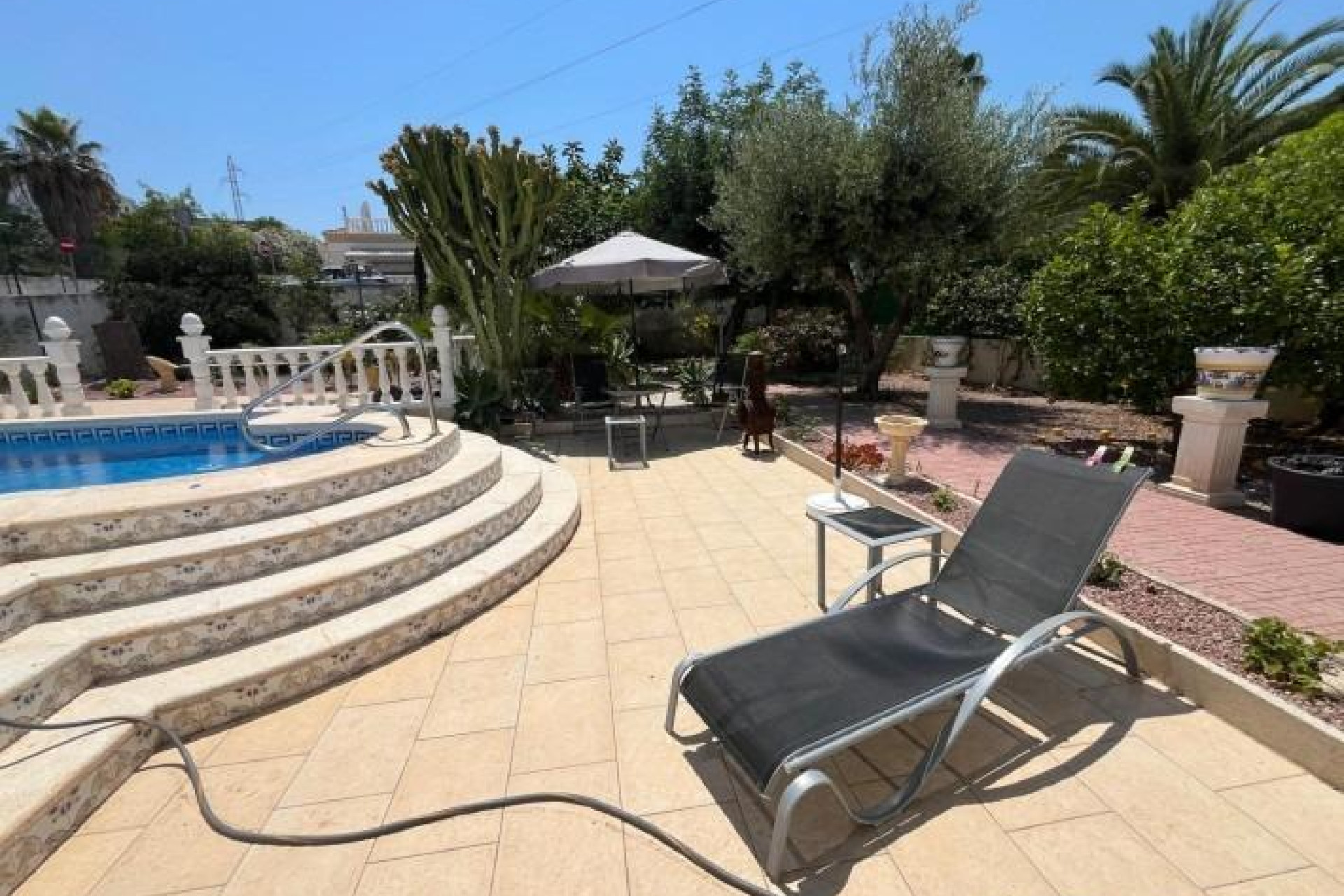 Resale - Villa - Torrevieja - La Siesta - El Salado - Torreta