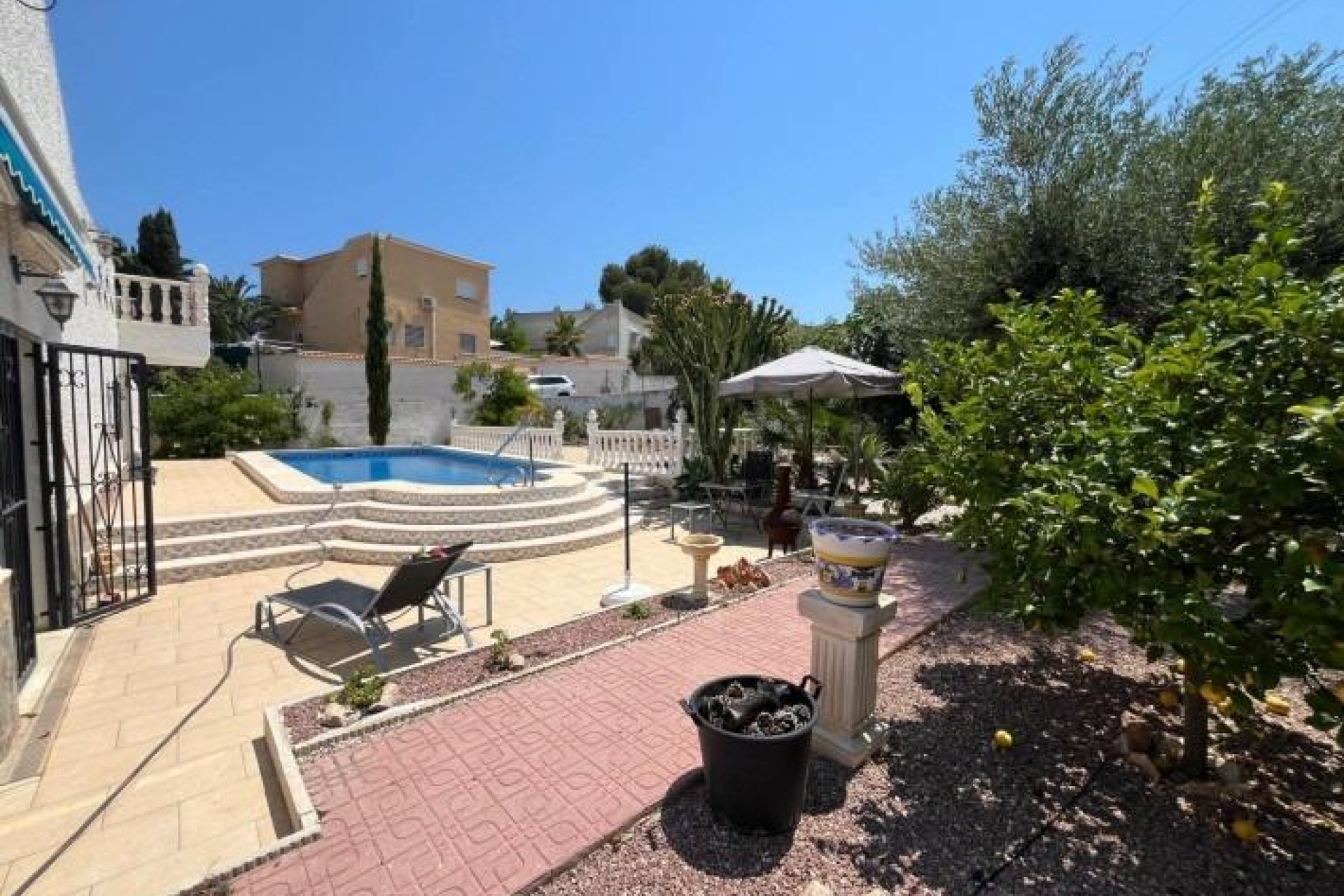 Resale - Villa - Torrevieja - La Siesta - El Salado - Torreta