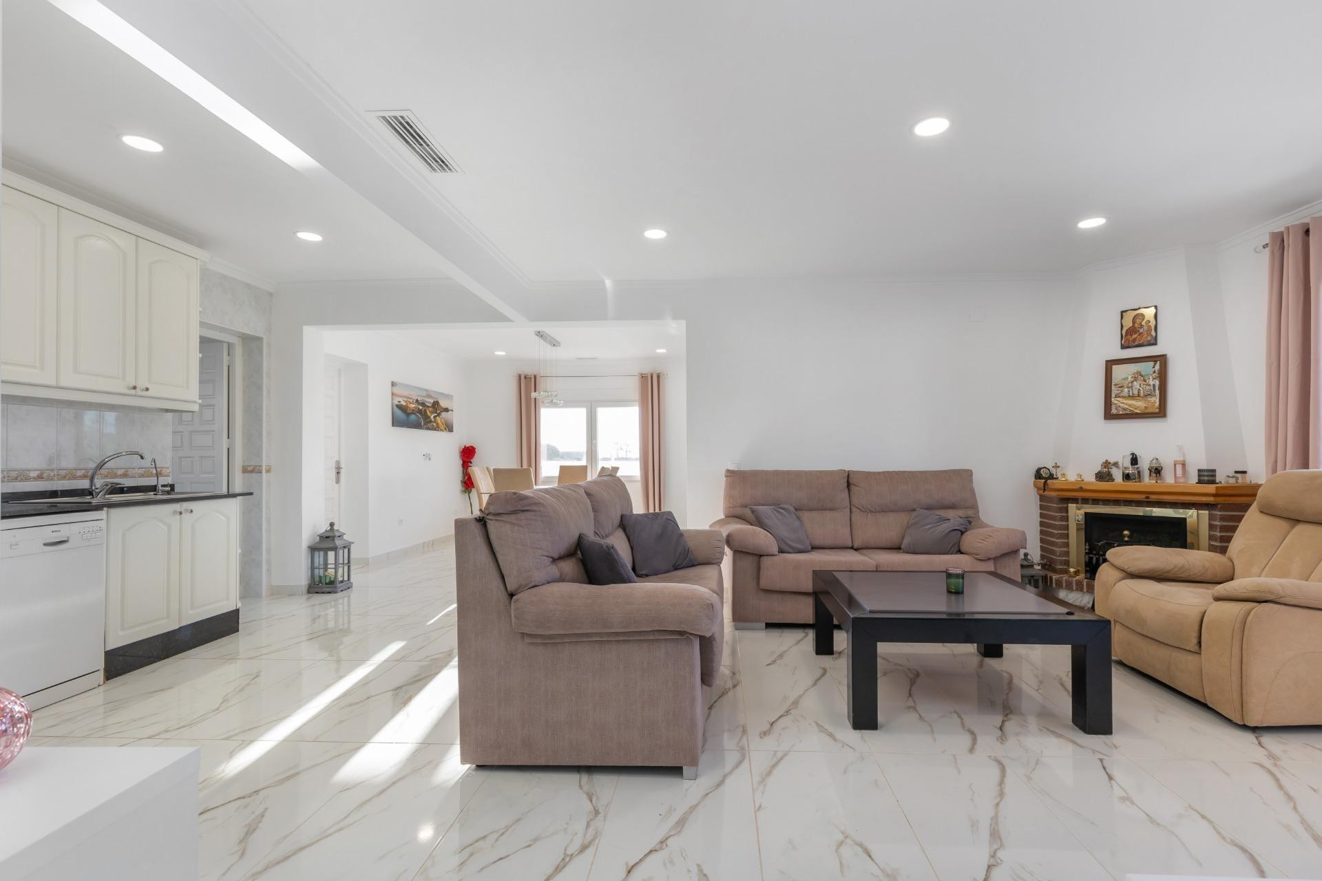 Resale - Villa - Torrevieja - La siesta