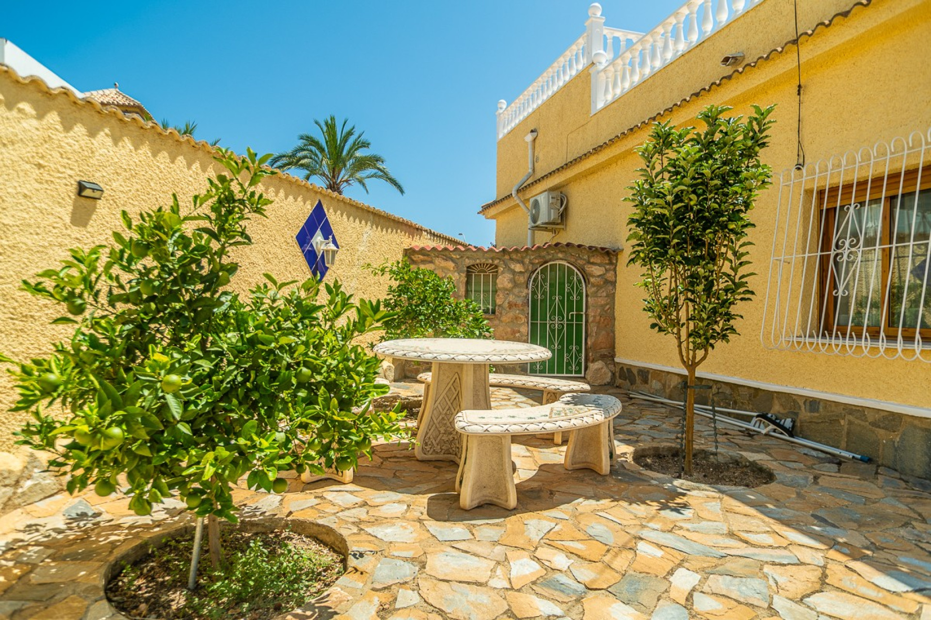 Resale - Villa - Torrevieja - La Siesta