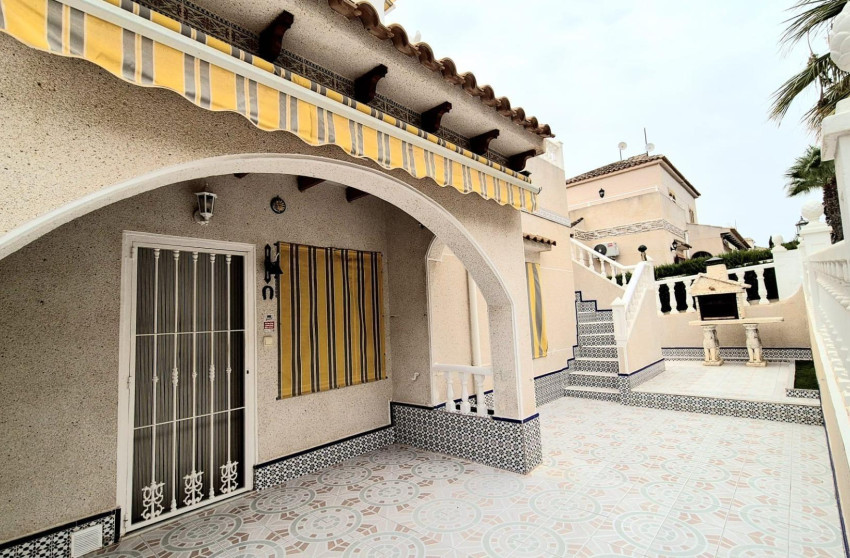 Resale - Villa - Torrevieja - La siesta