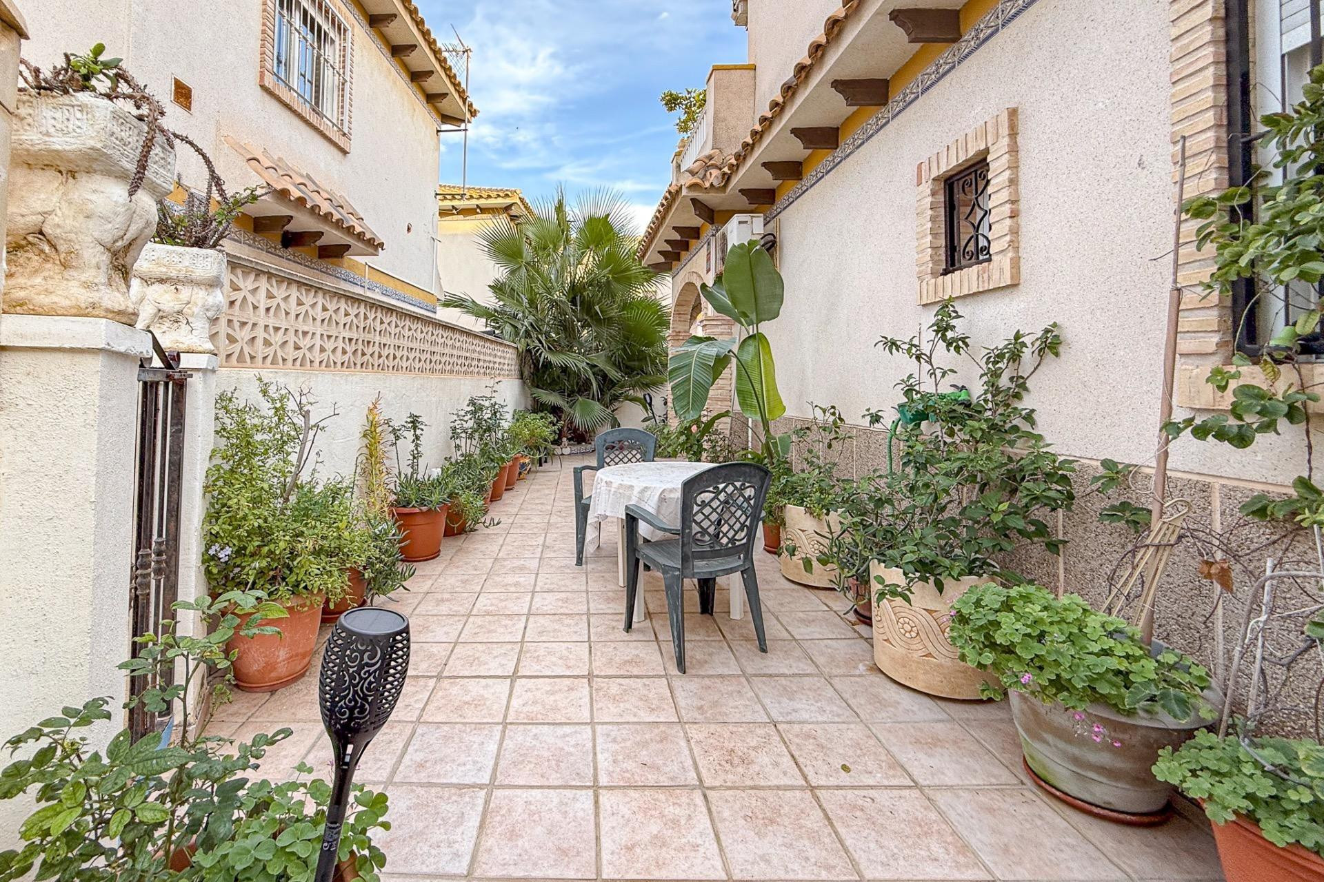 Resale - Villa - Torrevieja - Las calas