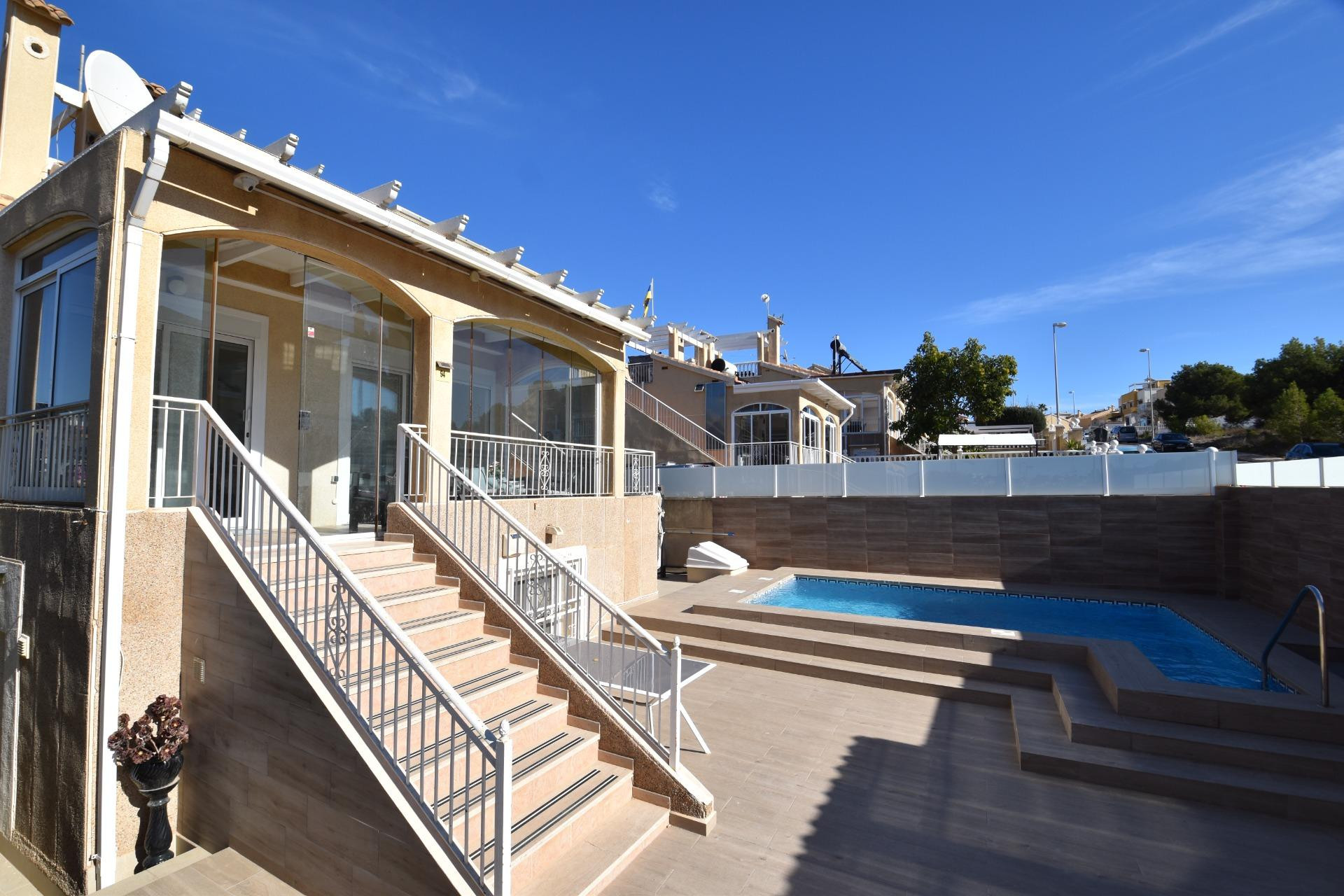 Resale - Villa - Torrevieja - Los altos