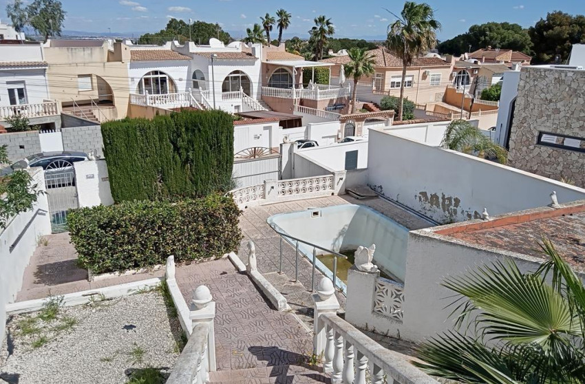 Resale - Villa - Torrevieja - Los Balcones - Los Altos del Edén
